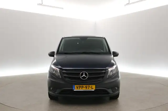 Mercedes-Benz Vito view 8