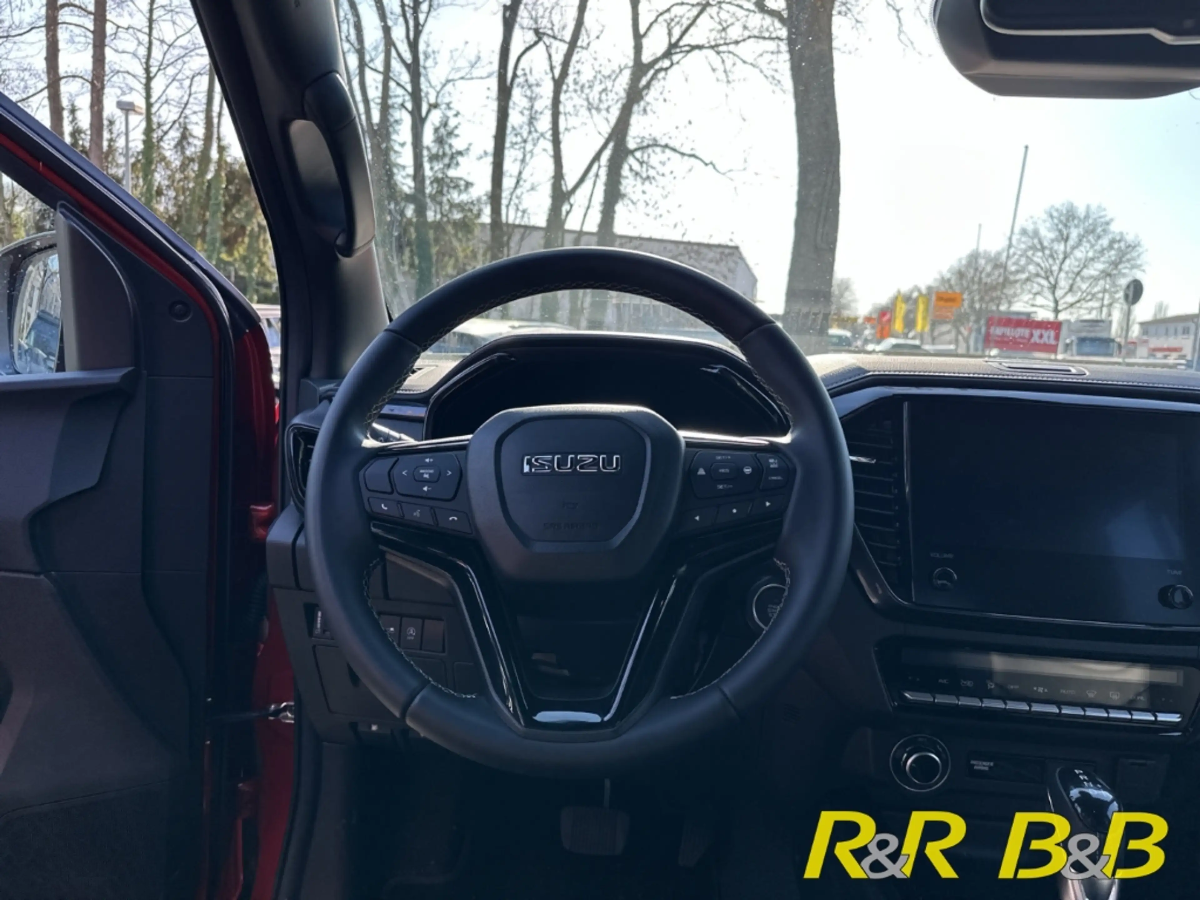 Isuzu D-Max 1.9 D V-Cross Double Cab AWD AT LEDER+SHZ+CARPLAY+ — photo 7