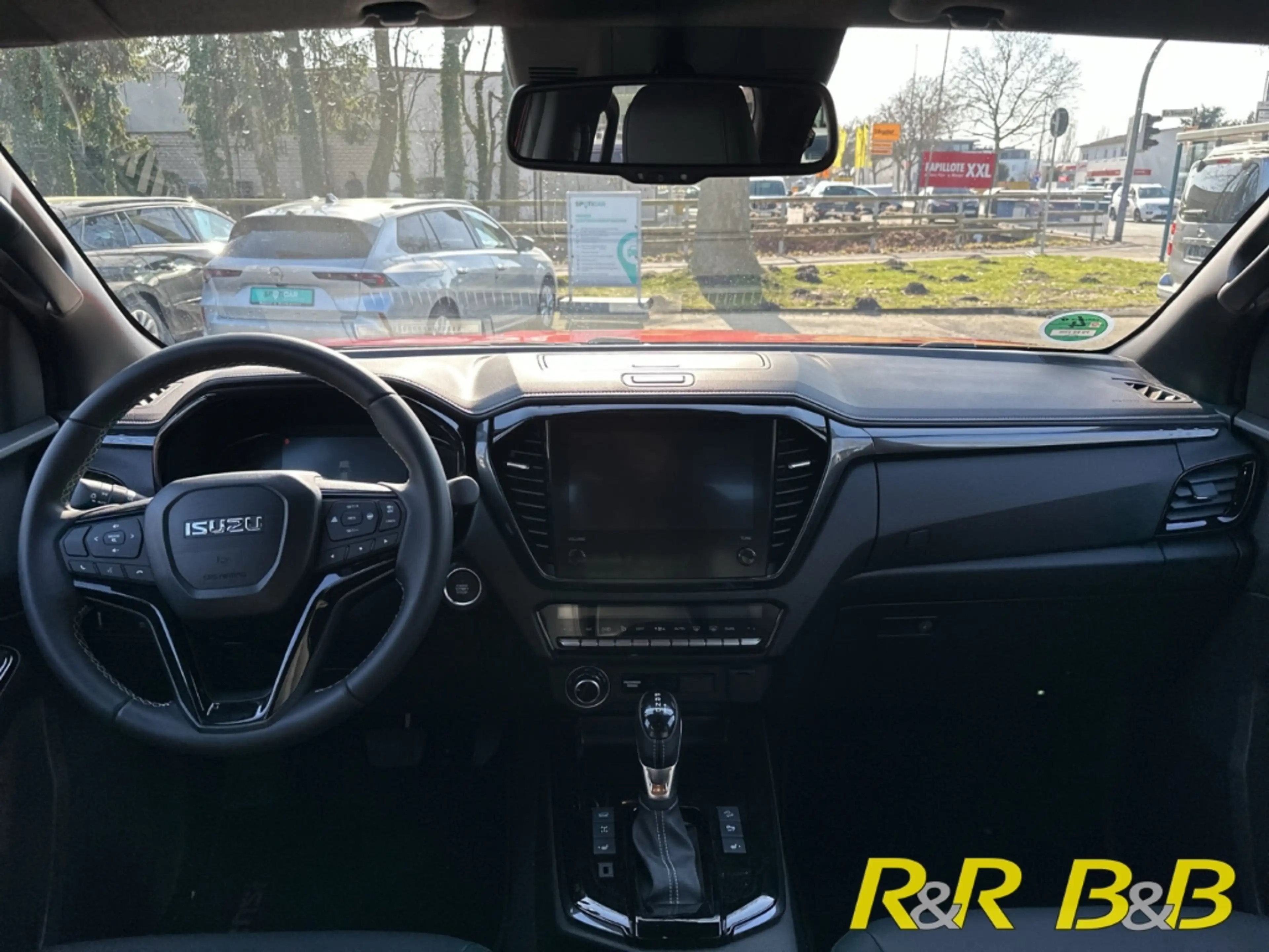 Isuzu D-Max 1.9 D V-Cross Double Cab AWD AT LEDER+SHZ+CARPLAY+ — photo 6