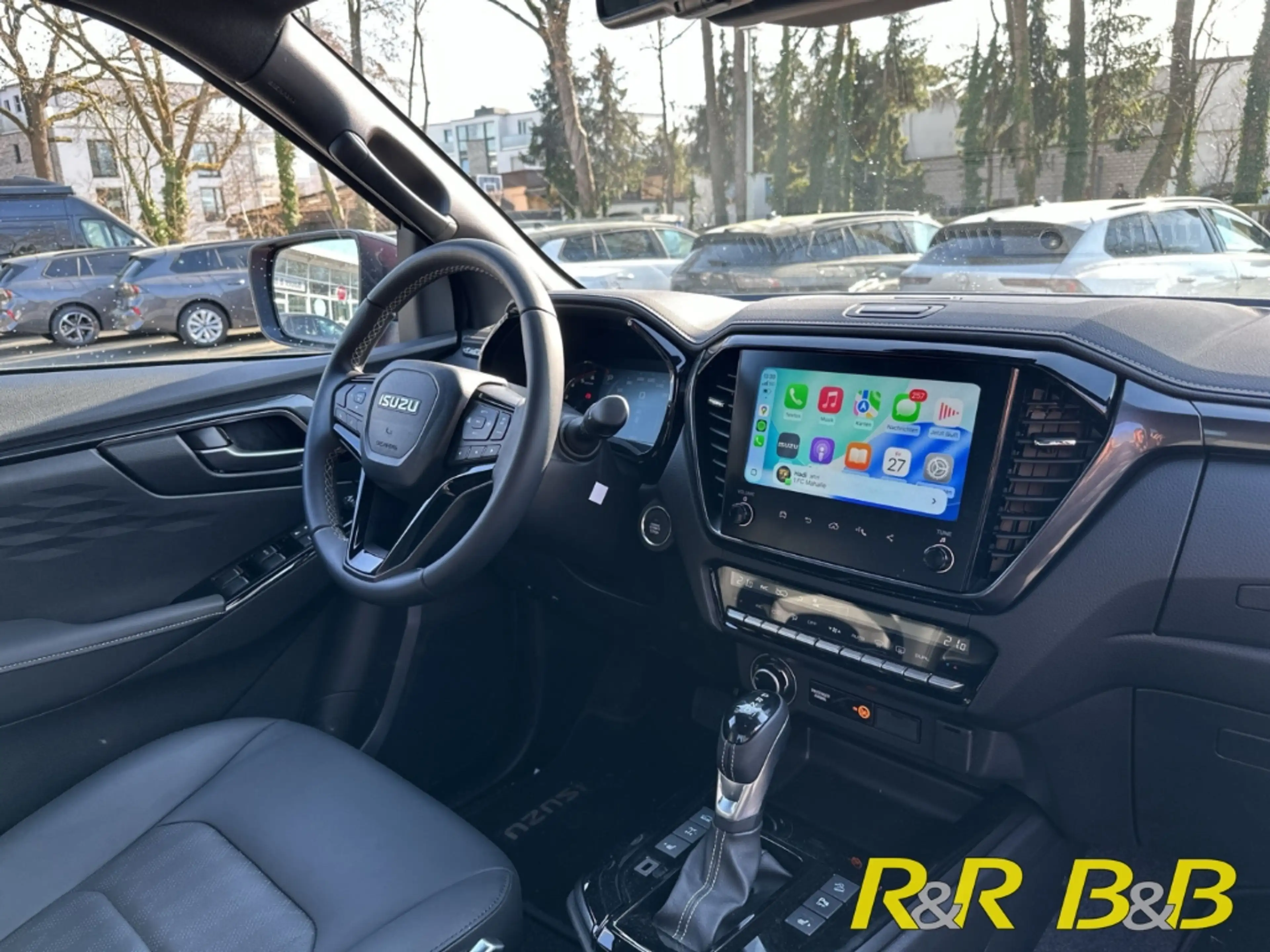 Isuzu D-Max 1.9 D V-Cross Double Cab AWD AT LEDER+SHZ+CARPLAY+ — photo 12