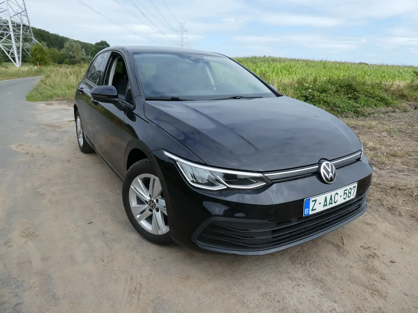 Volkswagen Golf 1.0 TSI Life OPF Noir - 1