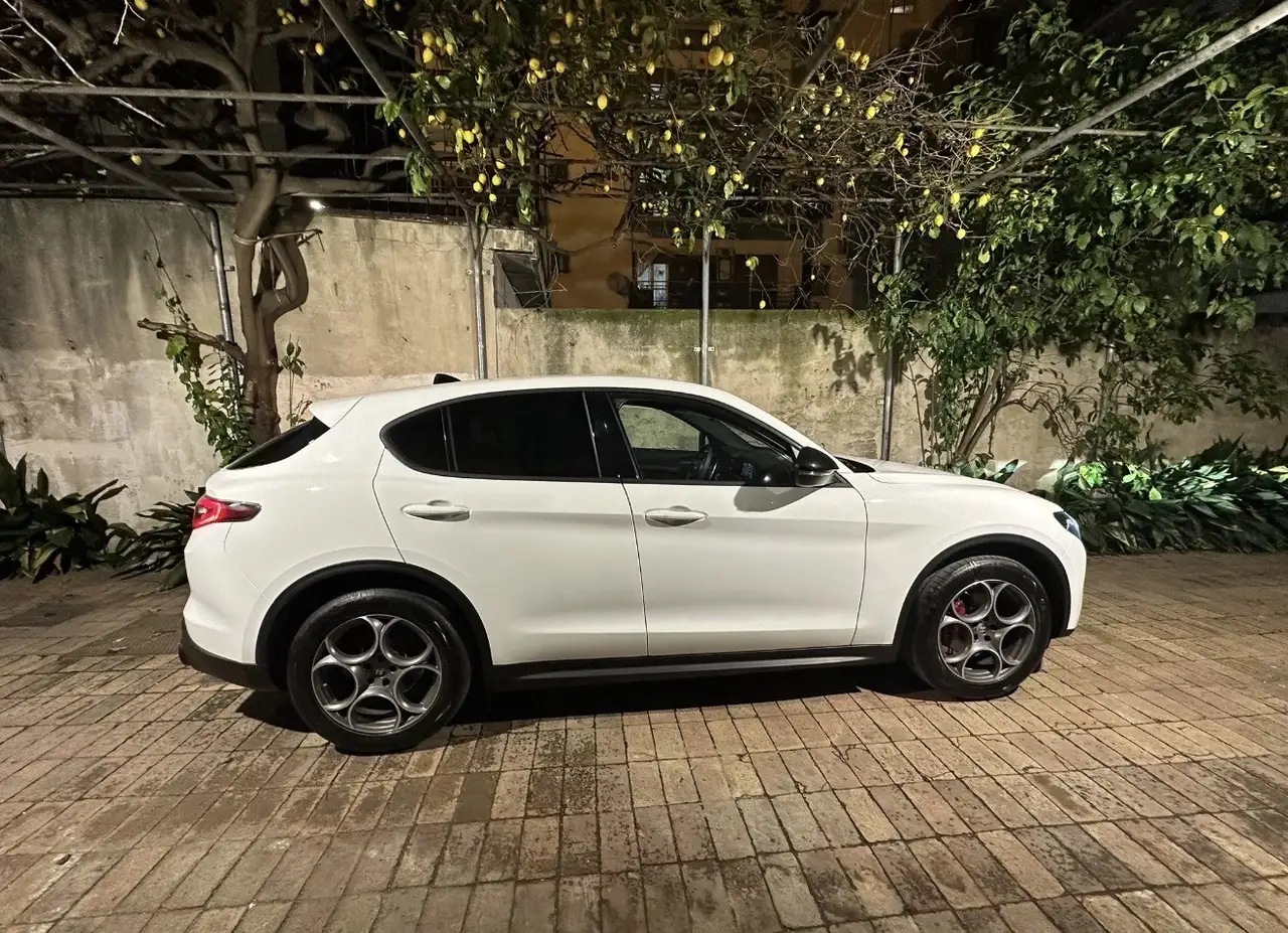 Alfa Romeo Stelvio 2024