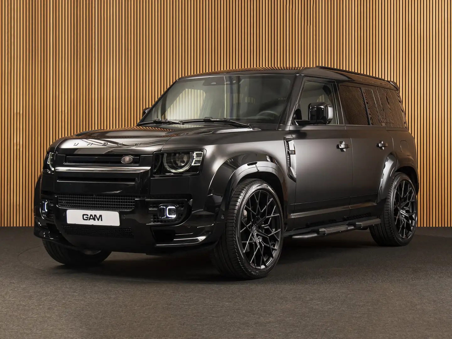 Land Rover Defender 110 2.0 P300e 110 X-Dynamic HSE URBAN Schwarz - 1