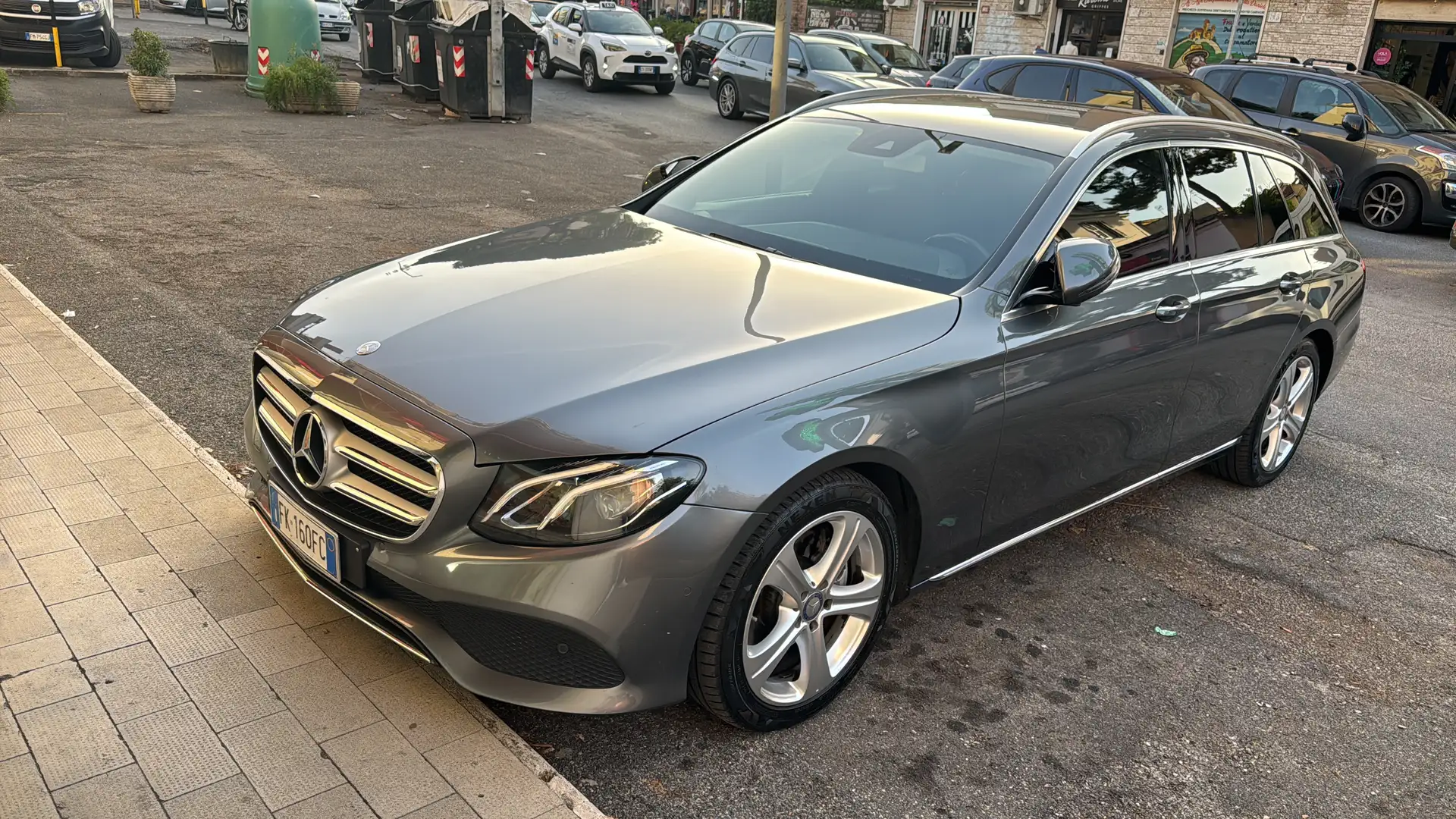 Mercedes-Benz E 220 E SW 220 d Exclusive auto Grigio - 1