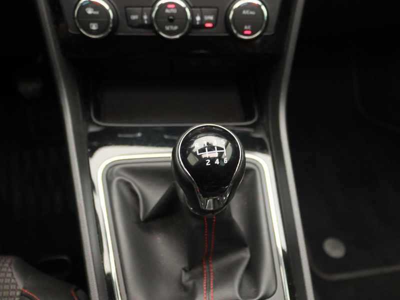 SEAT Leon 1.5 TSI FR Business Intense | Schuif/kantel dak | — photo 11
