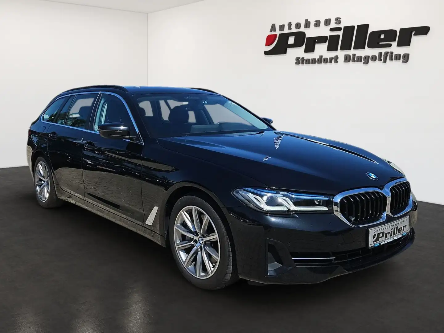 BMW 530 d Touring Leder/Laser/DAB/HUD/HIFI/Innovation Noir - 2