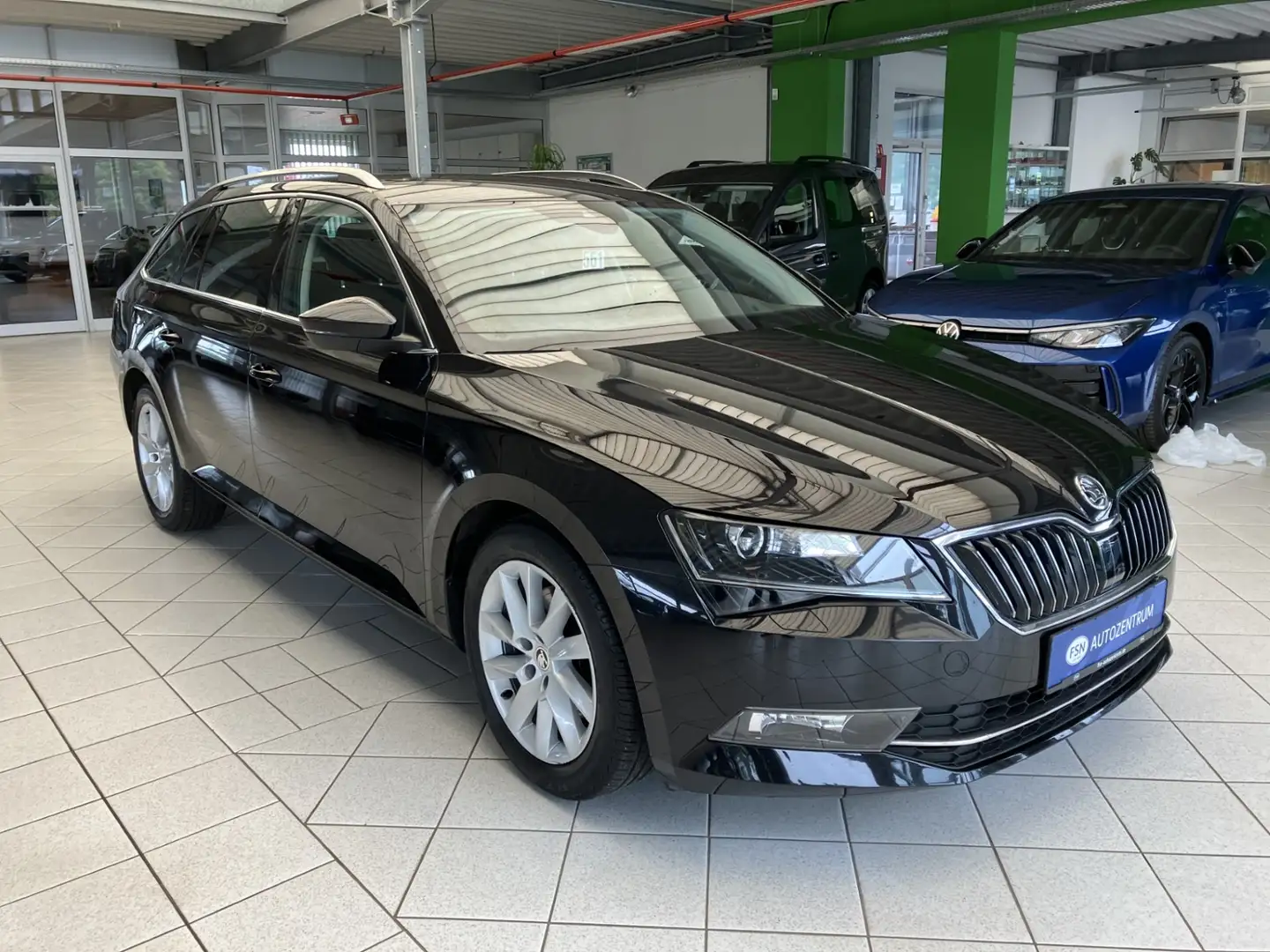 Skoda Superb Combi 1.5 TSI Style DSG NAVI AHK RFK Schwarz - 2