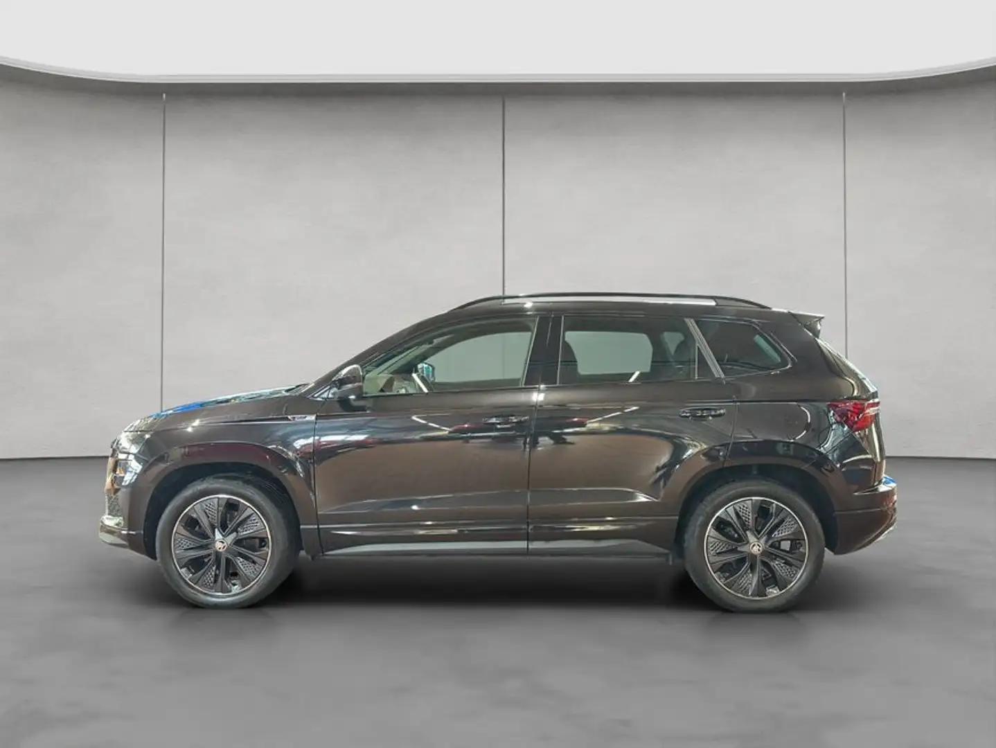 Skoda Karoq 2.0 TDI SCR 4x4 Sportline Schwarz - 2