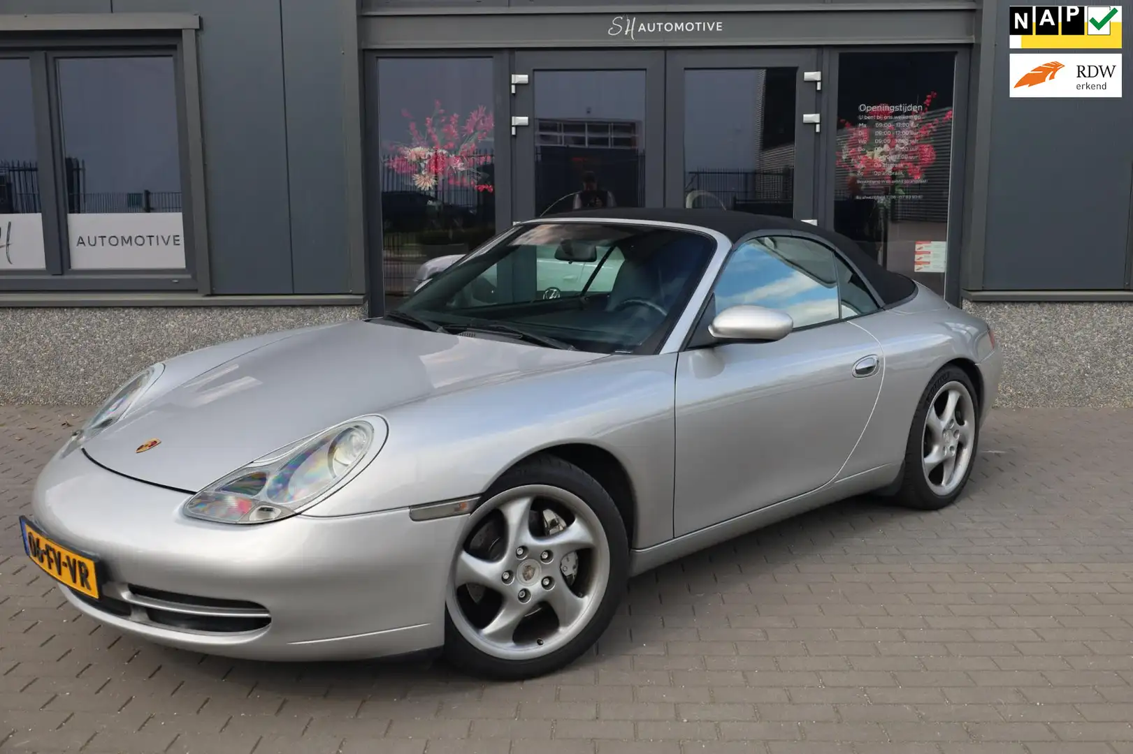 Porsche 996 996 Cabrio 3.4 Carrera 4 / HARDTOP / TIPTRONIC / L Gris - 1