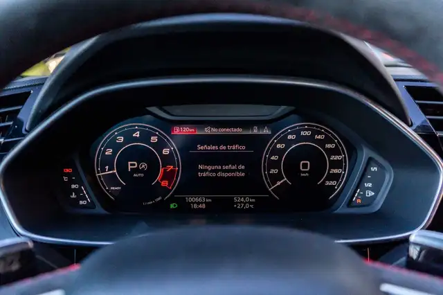 Audi RS Q3 view 9