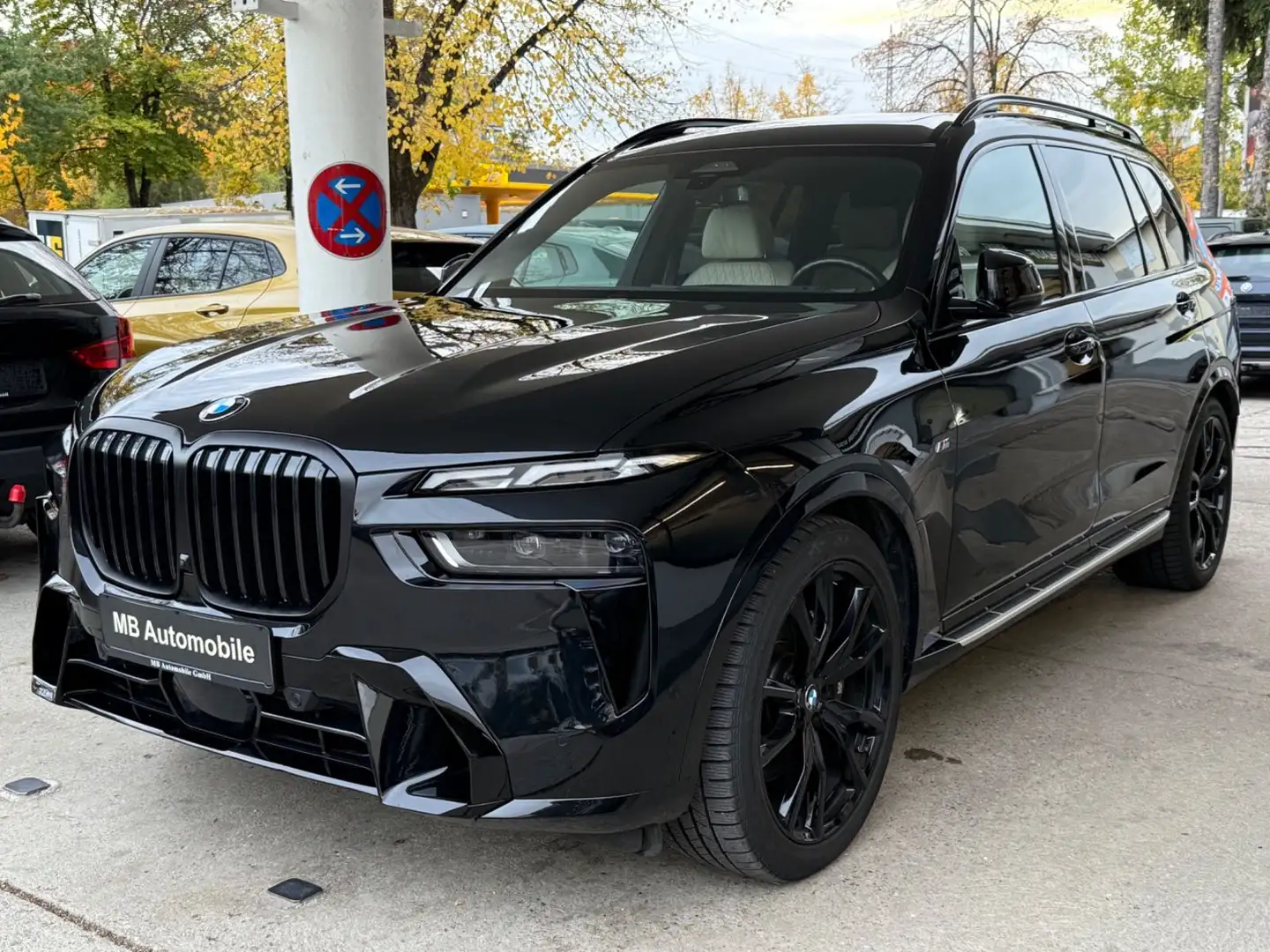 BMW X7 xDrive 40d M SPORT*360°*ICONIC GLOW*MASSAGE* Schwarz - 1