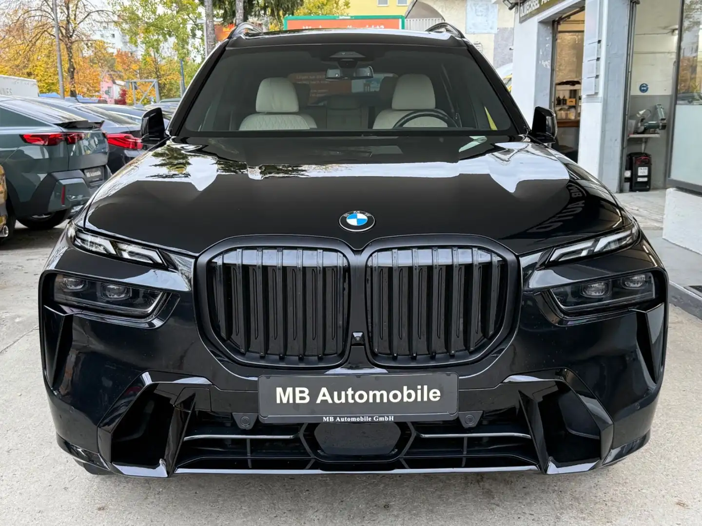 BMW X7 xDrive 40d M SPORT*360°*ICONIC GLOW*MASSAGE* Schwarz - 2