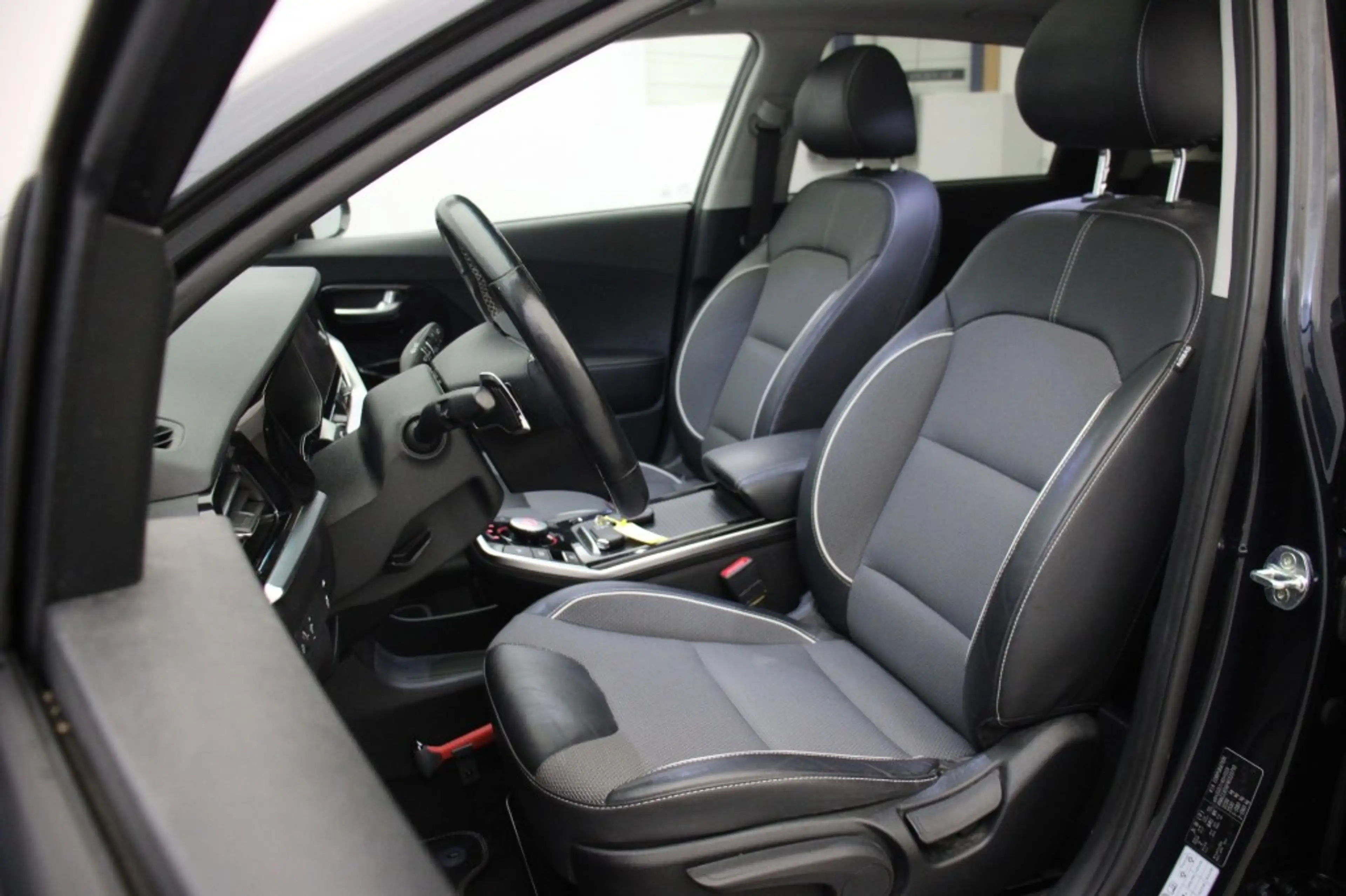 Kia e-Niro DynamicPlusLine 64 kWh - Carplay, Camera, Schuif/k — photo 12