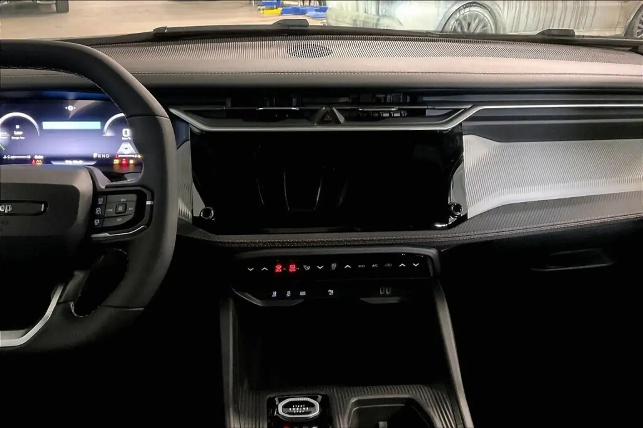 Jeep Cherokee снимка Jeep Cherokee
