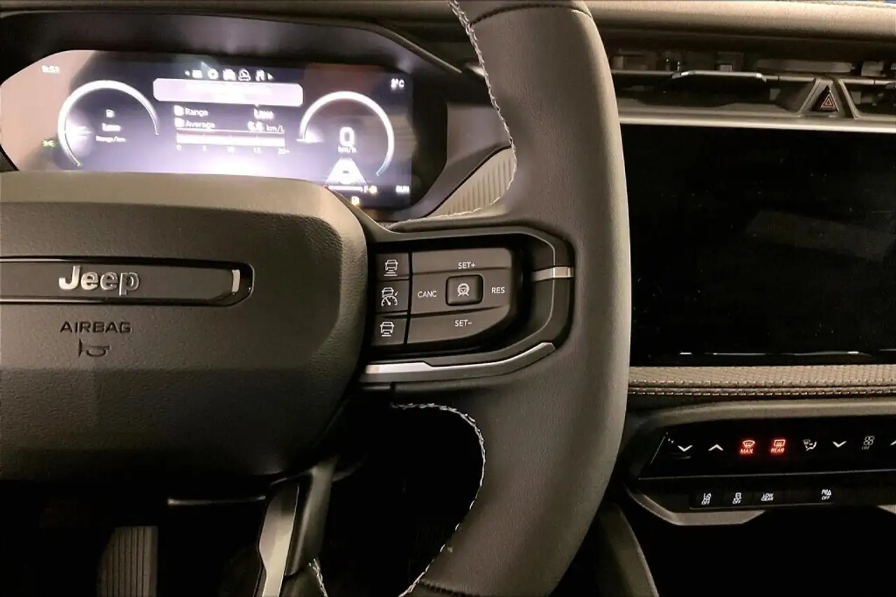 Jeep Cherokee снимка Jeep Cherokee