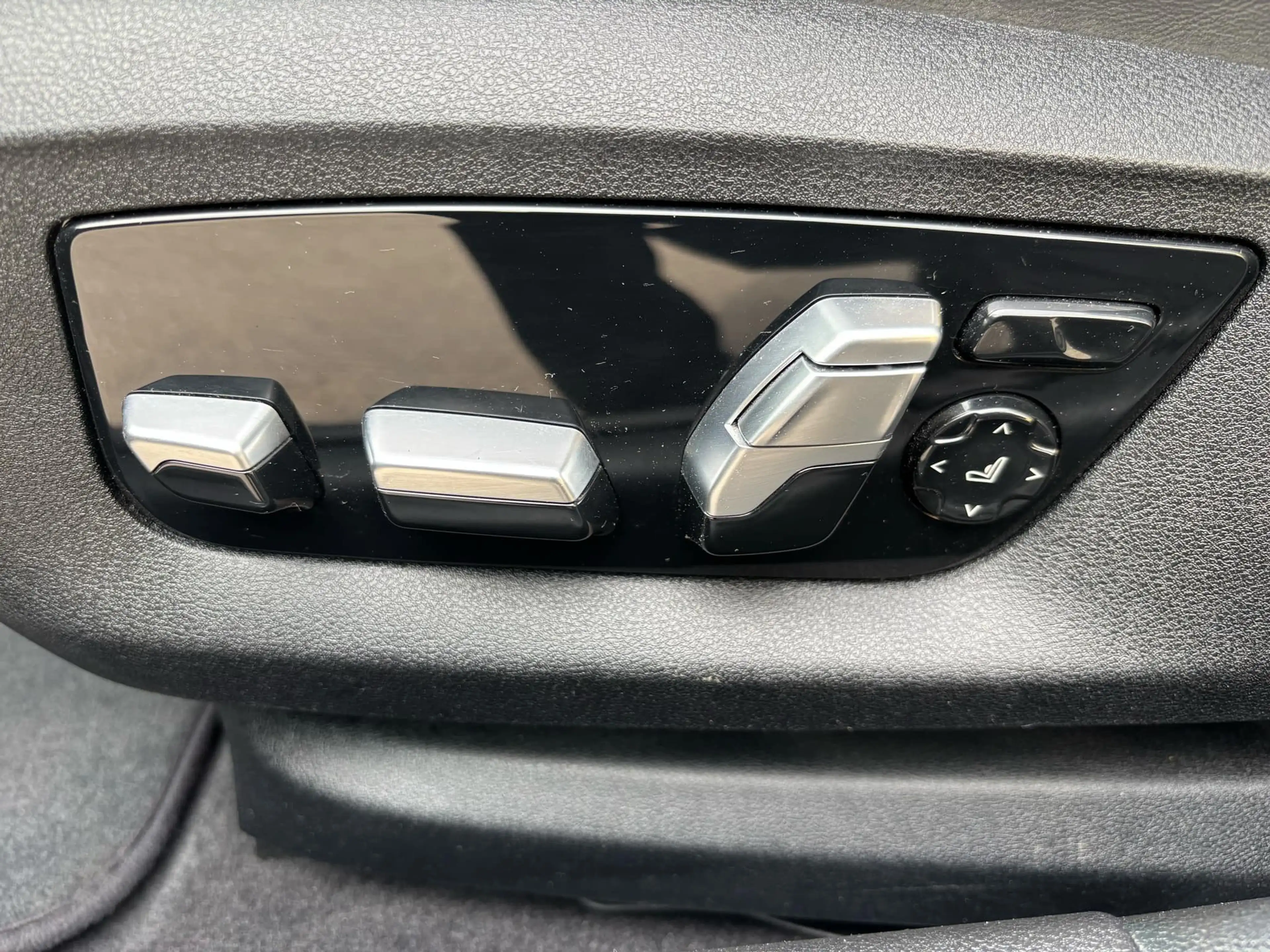 BMW M5 4.4 AS — photo 12