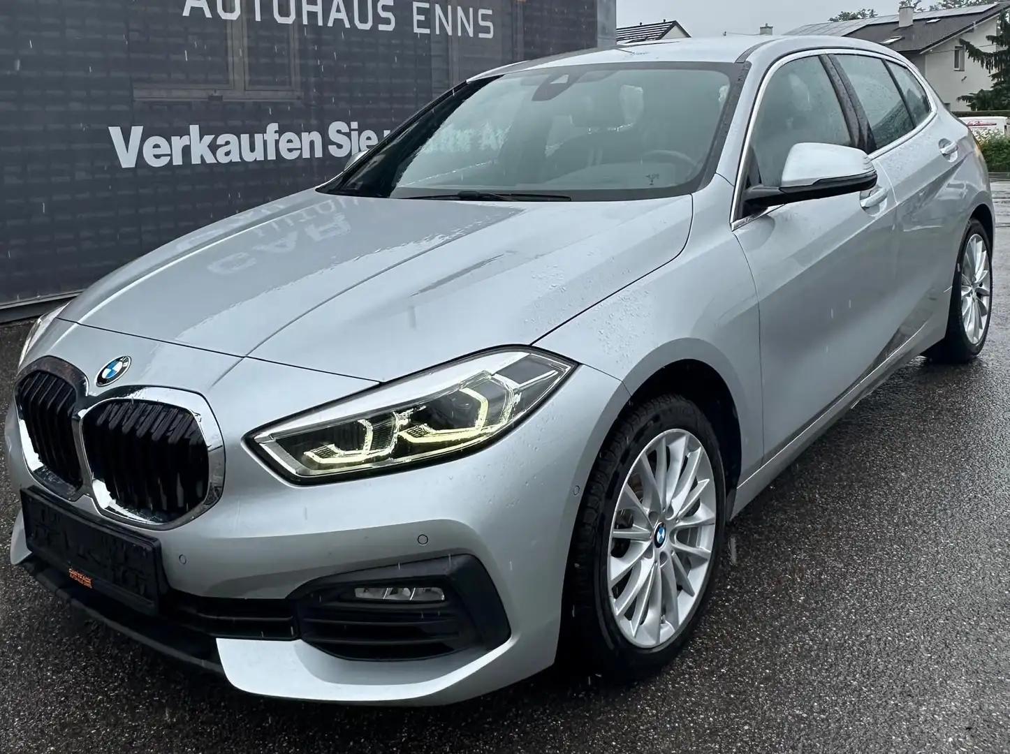 BMW 116 1er-Reihe Diesel (F40)  Aut. Argent - 2