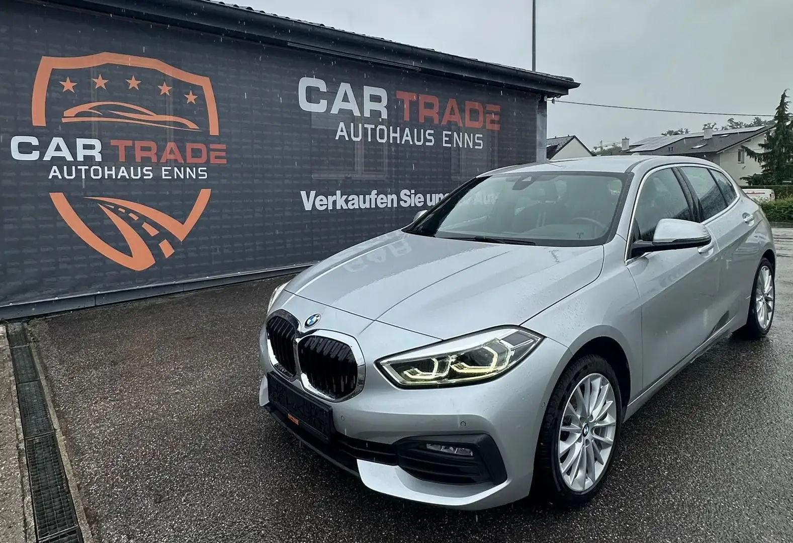 BMW 116 1er-Reihe Diesel (F40)  Aut. Argent - 1