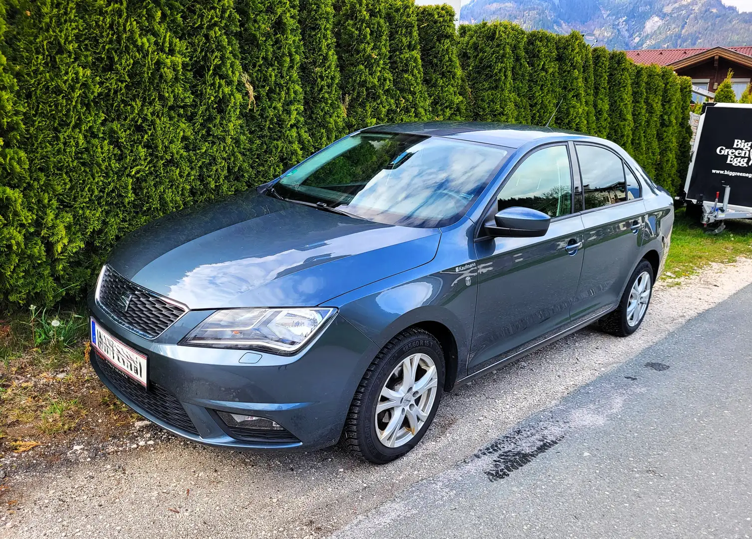 SEAT Toledo Reference TSI 1,2 Grau - 1
