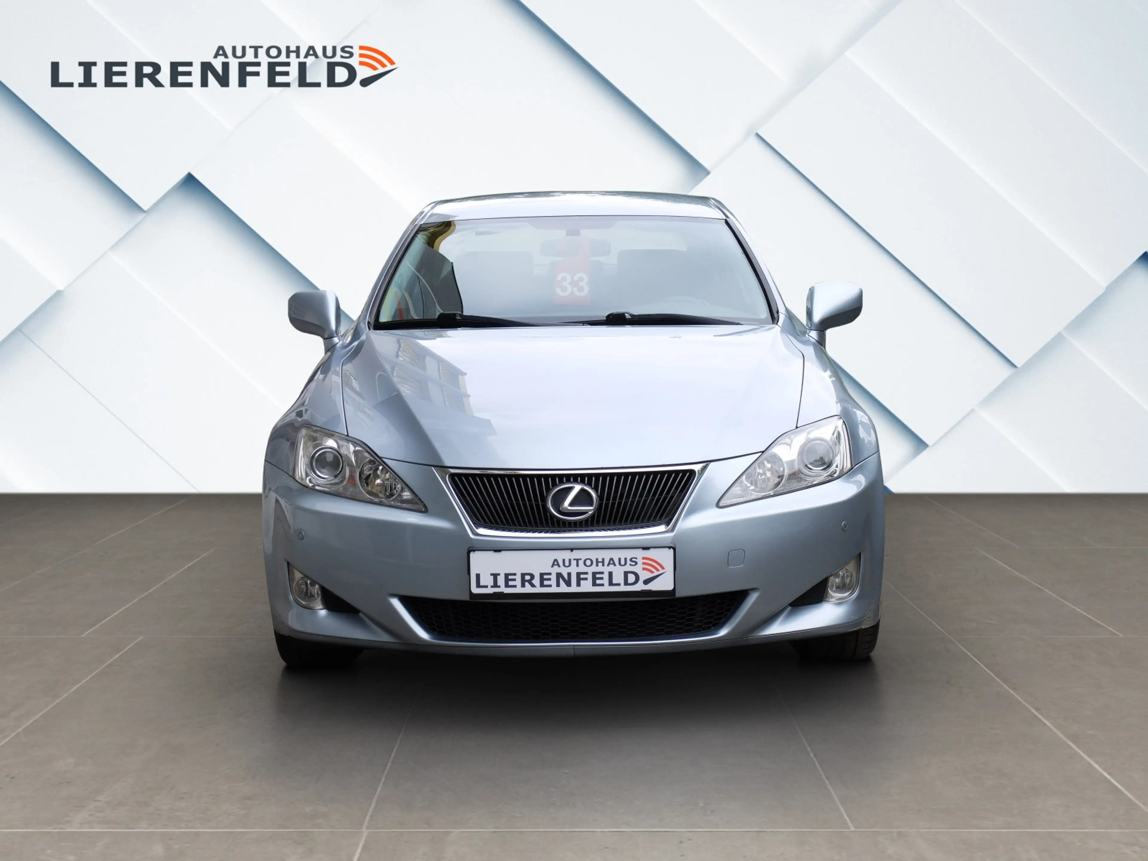 Lexus IS 220d Limited aus 1.Hand — photo 3