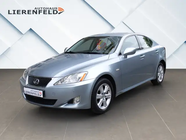 Lexus IS 220d Limited aus 1.Hand