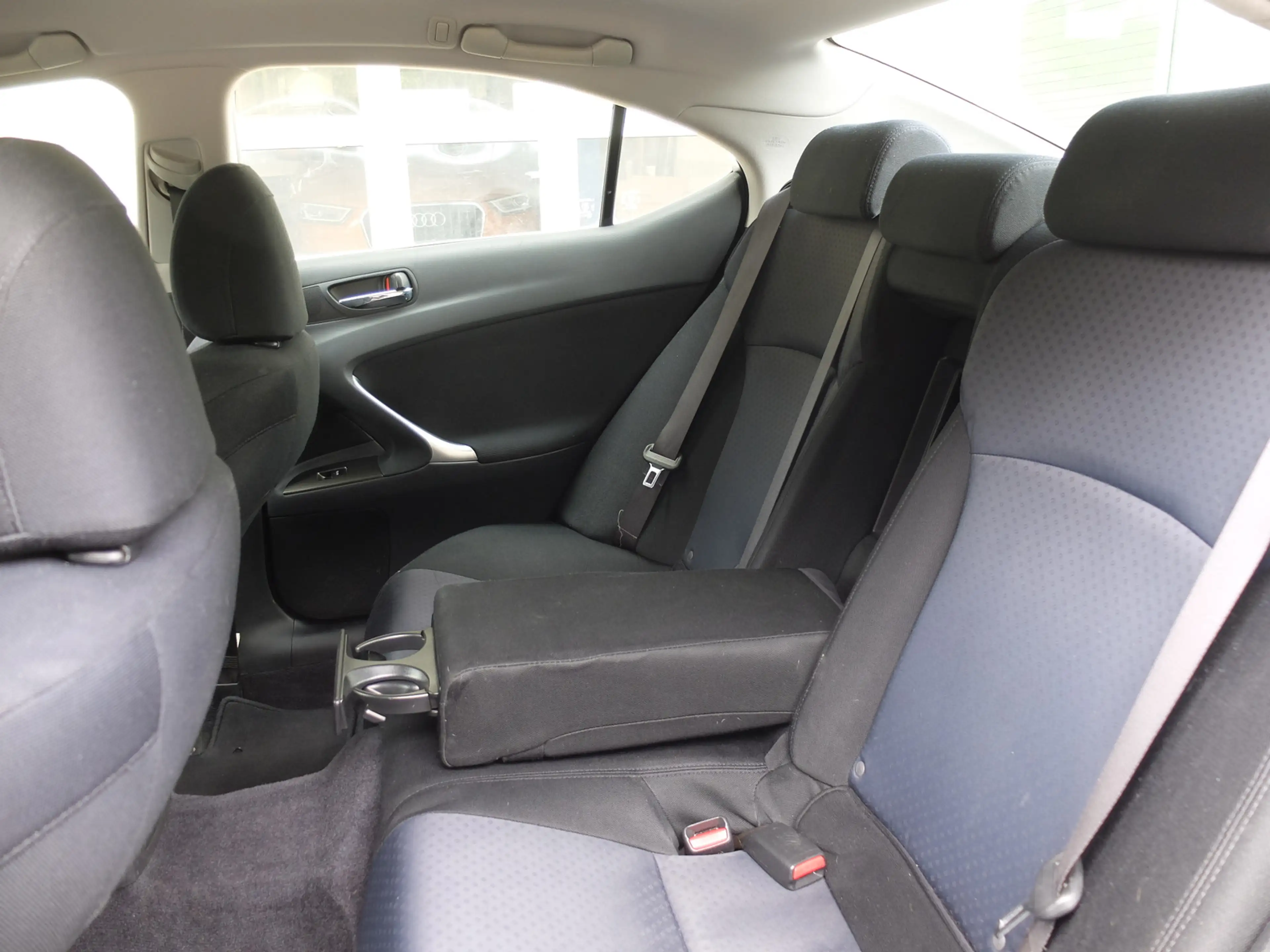Lexus IS 220d Limited aus 1.Hand — photo 7