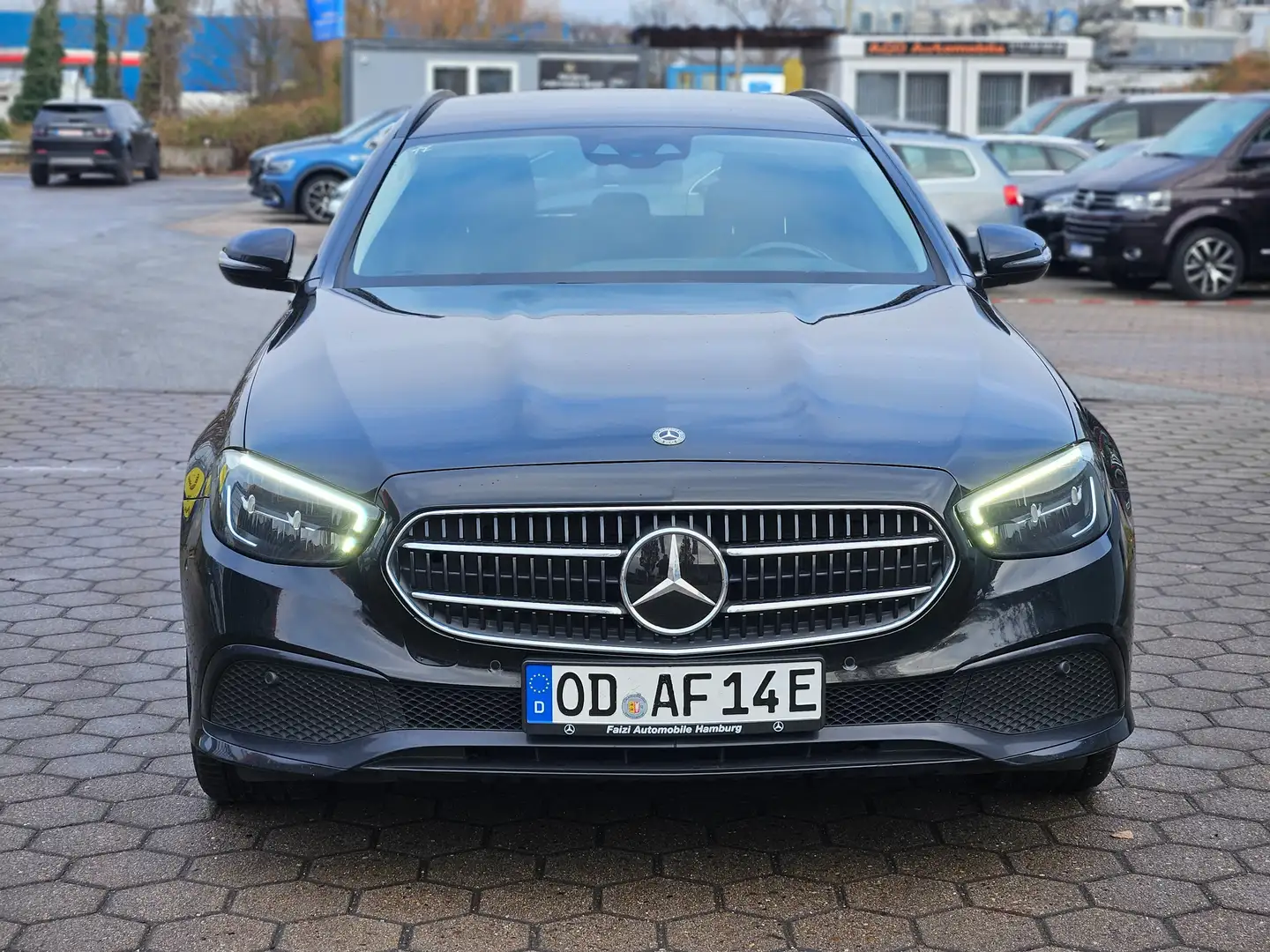 Mercedes-Benz E 300 de T Avantgarde Plug-In Hybrid Burmester Noir - 2