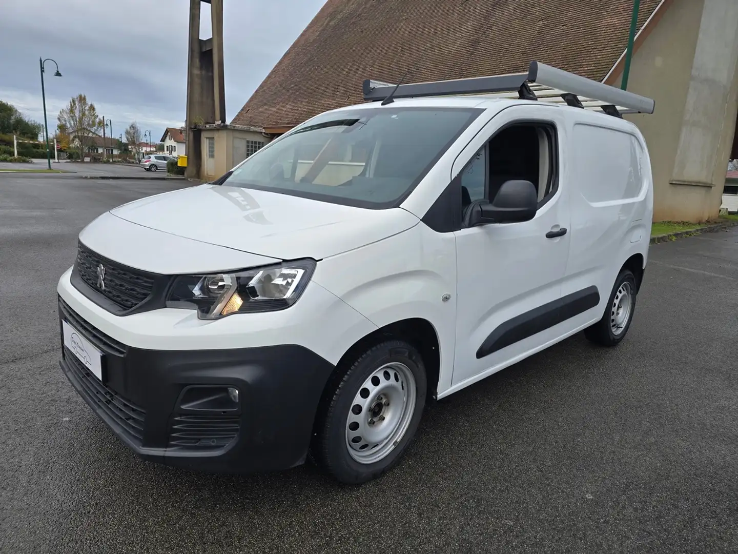 Peugeot Partner 1.5 hdi 130 cv GPS galerie 8325 ht Blanc - 1