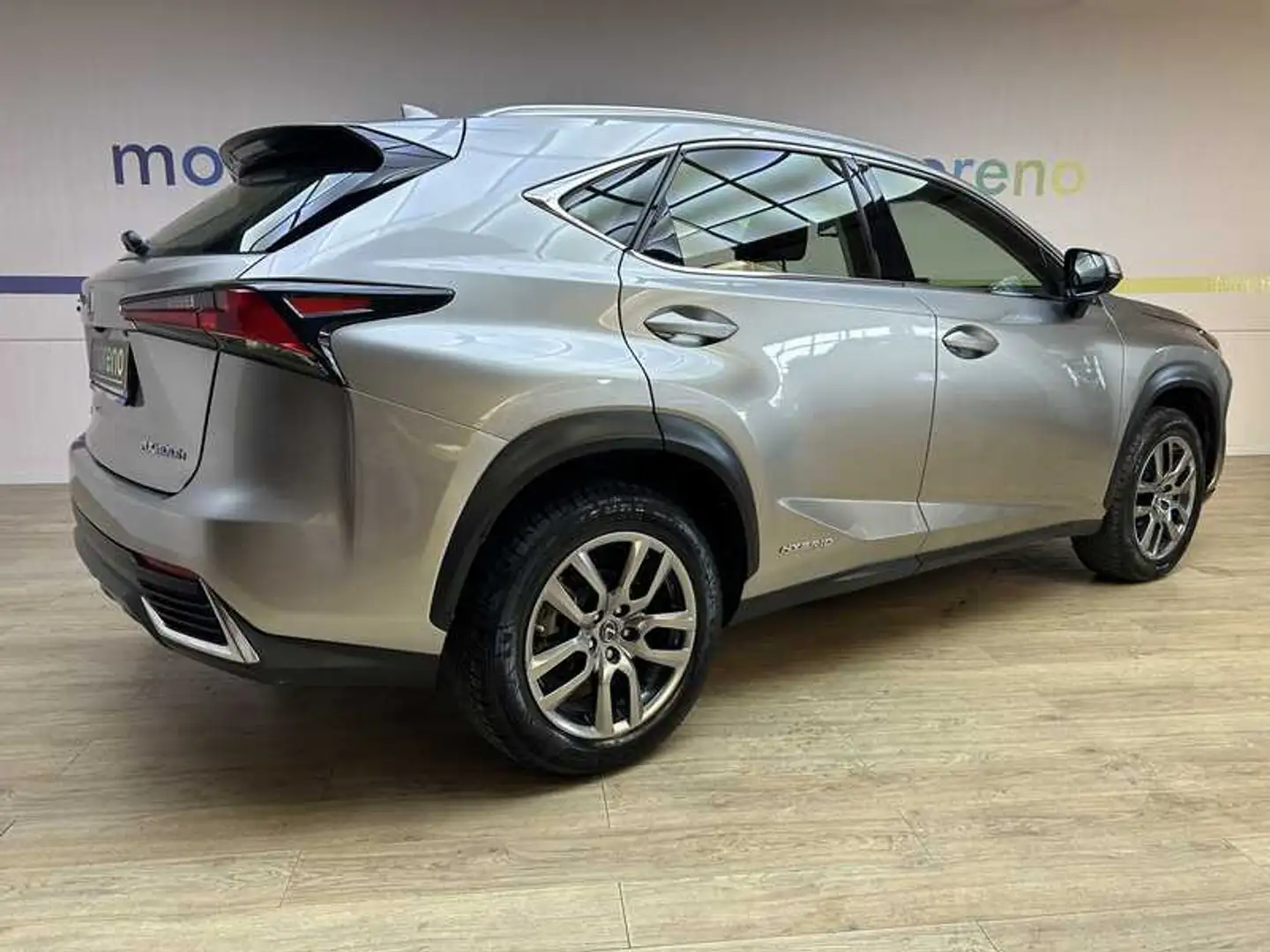 Lexus NX 300 2.5 Hybrid 2WD Business Gris - 2