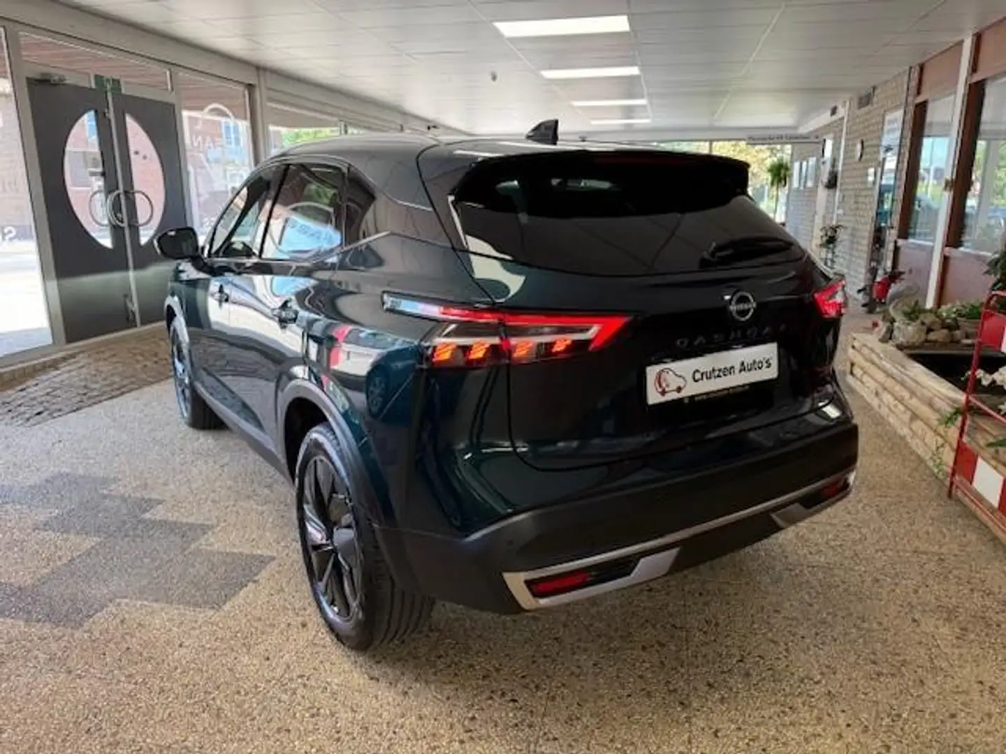 Nissan Qashqai 1.3 MHEV Xtronic Tekna Groen - 1