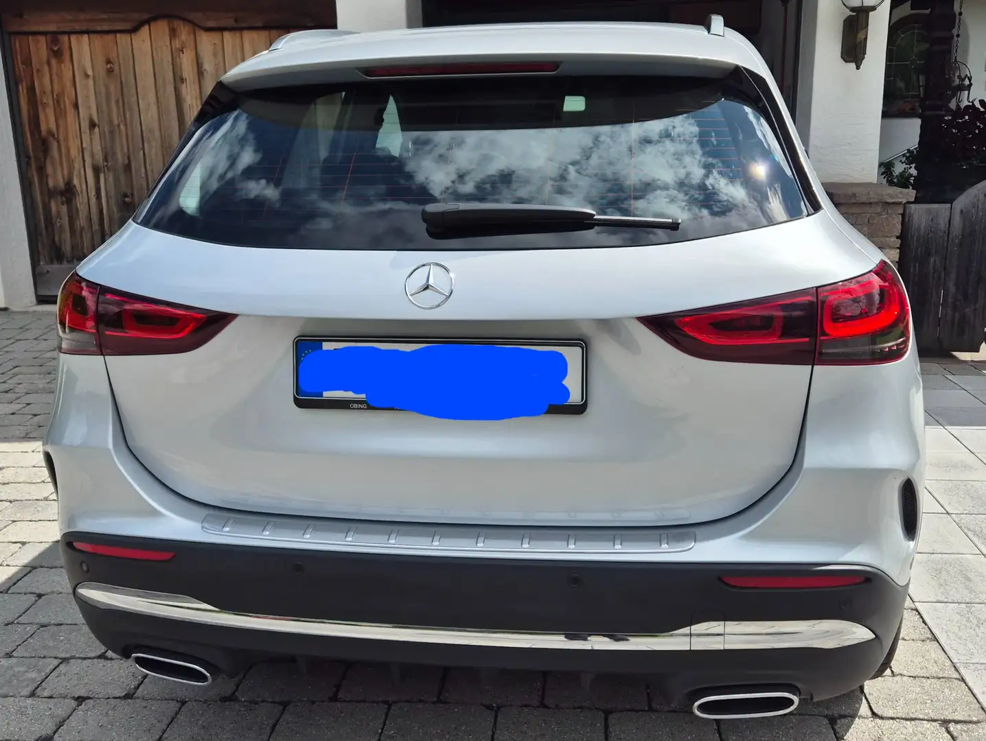 Mercedes-Benz GLA 180 GLA 180 Aut. AMG Line Silber - 2