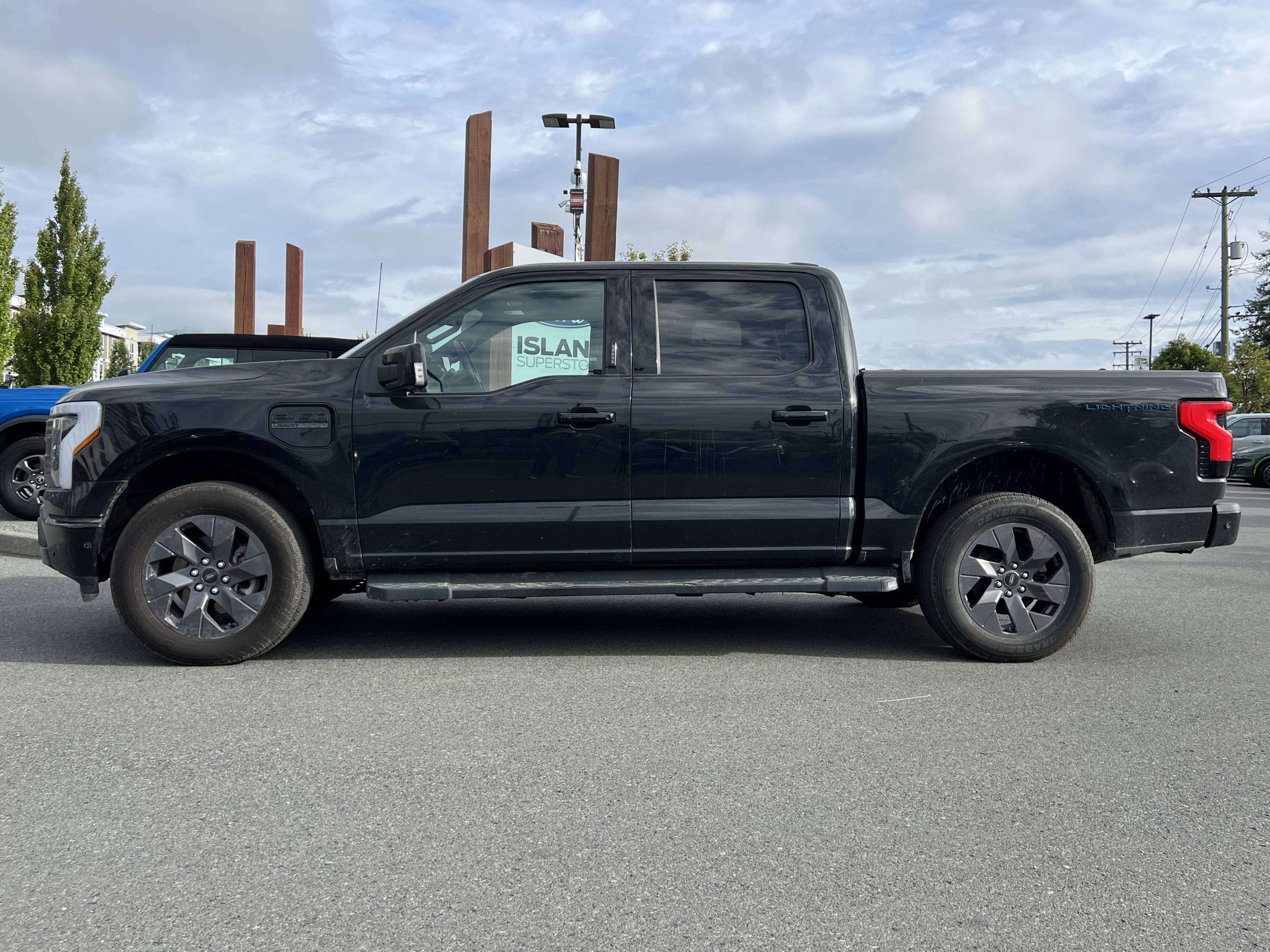 2023 Ford F-150 Lightning LARIAT | Electric | Drive Modes | Trailer Tow Pkg — снимка 1
