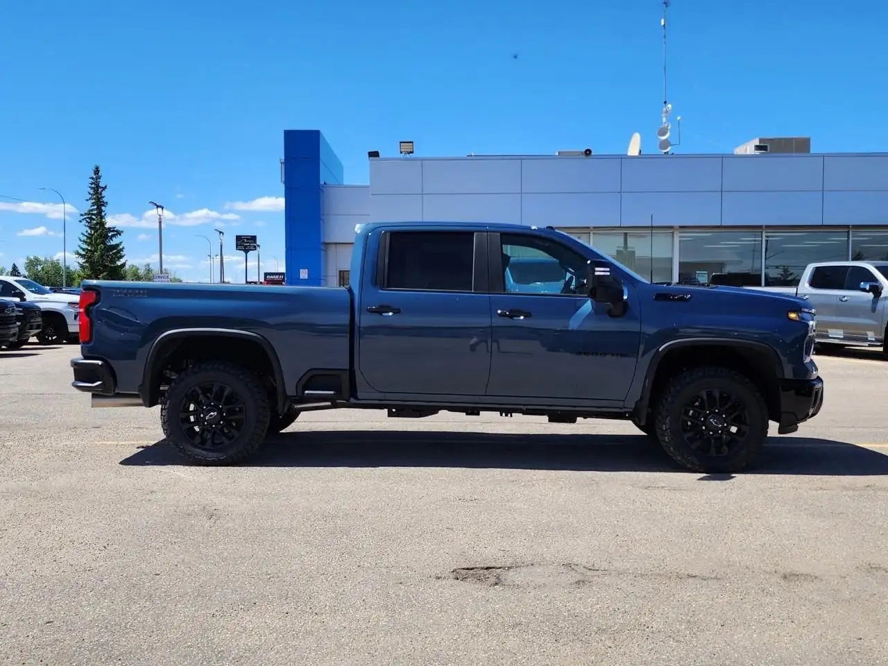 Chevrolet Silverado 3500 photo Chevrolet Silverado 3500