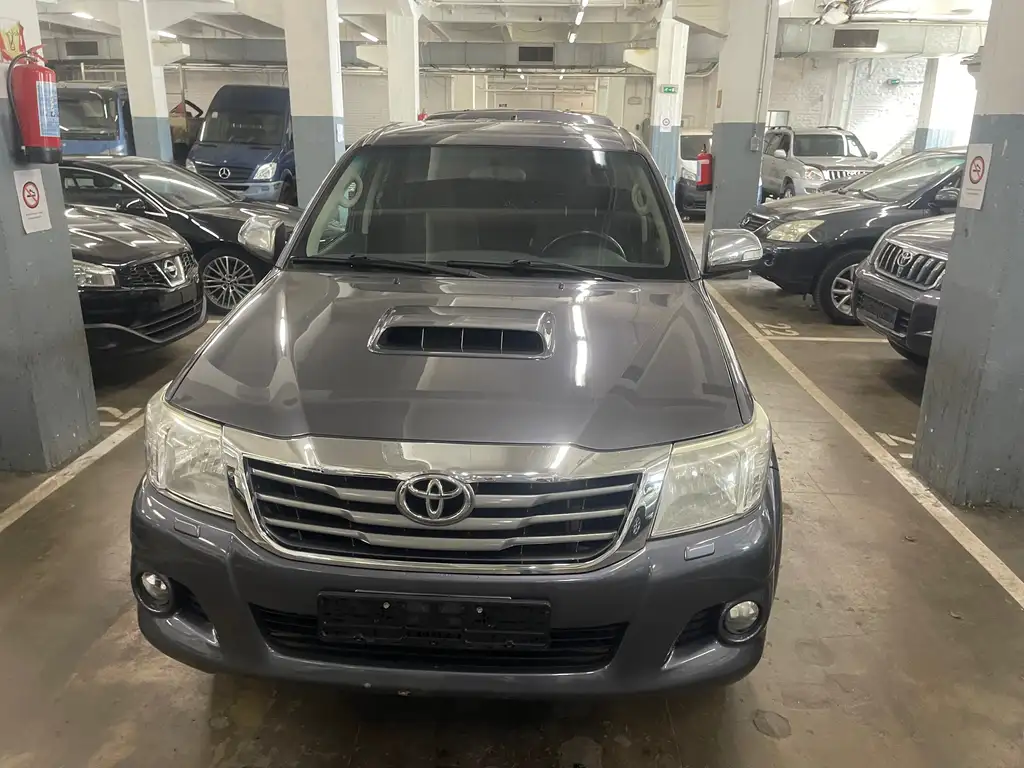 Toyota Hilux 2014 из Европы — купить под ключ