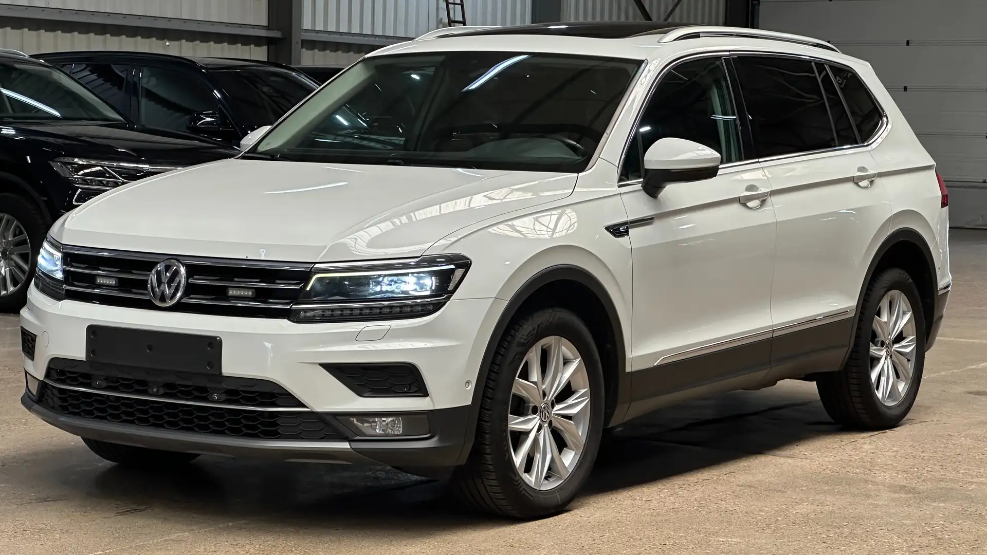 Volkswagen Tiguan Allspace Tiguan Allspace 2.0 TDI SCR DSG Comfortline Blanc - 1