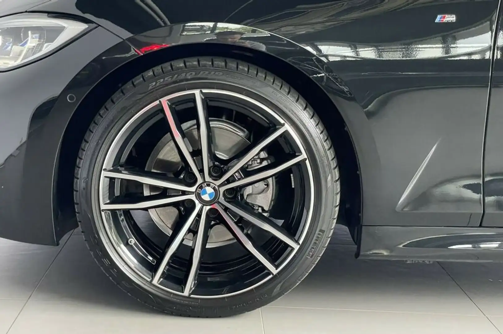 BMW 320 d M *LASER*HuD*KeyGo*HiFi*AmbienteB*CAM*DAB*19'' Noir - 2