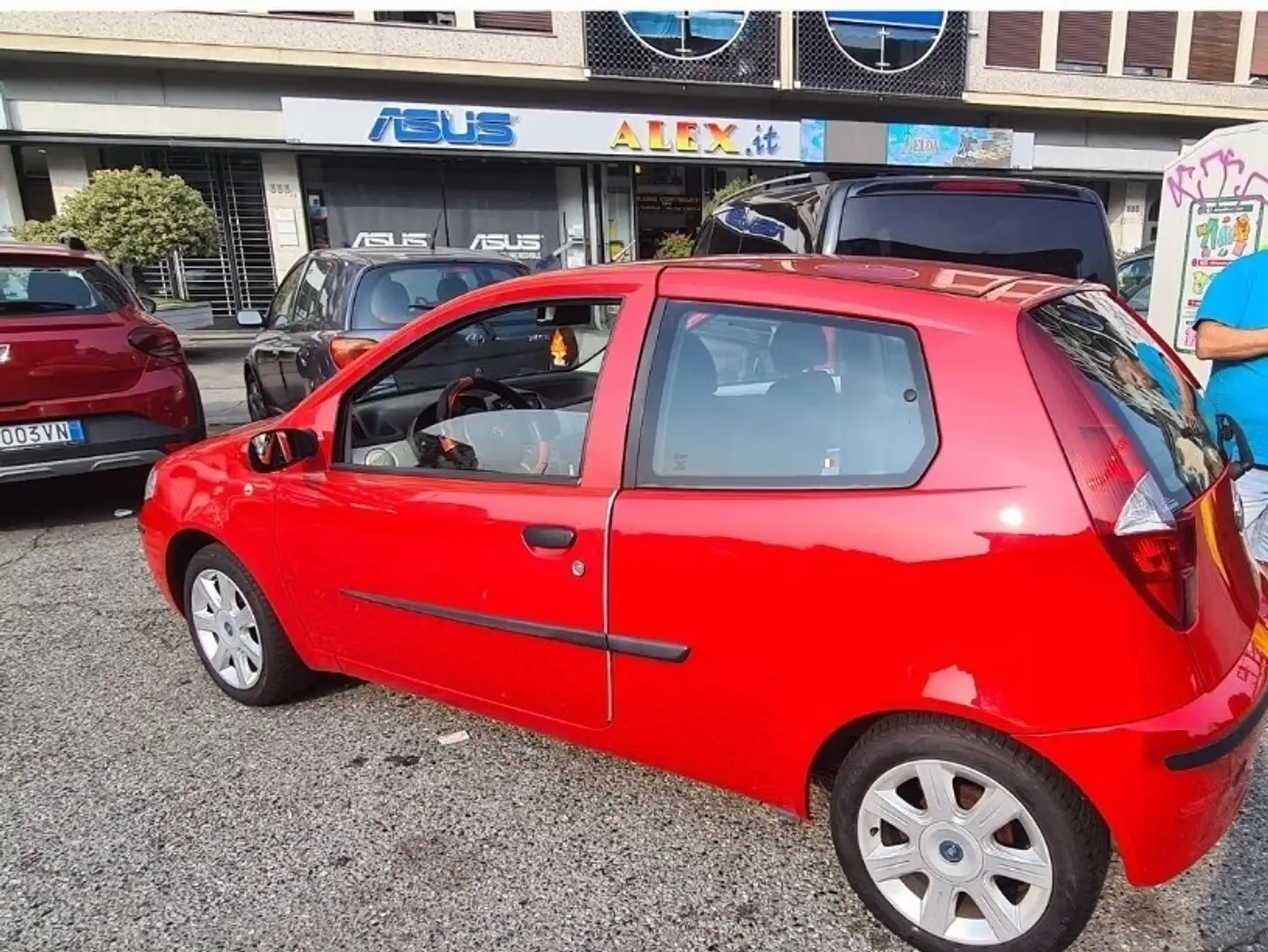 Fiat Punto 3p 1.3 mjt 16v Actual c/abs Rojo - 1