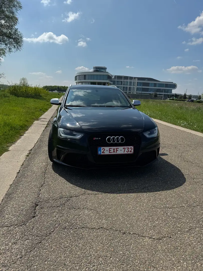 Audi RS4 Avant S tronic - 1