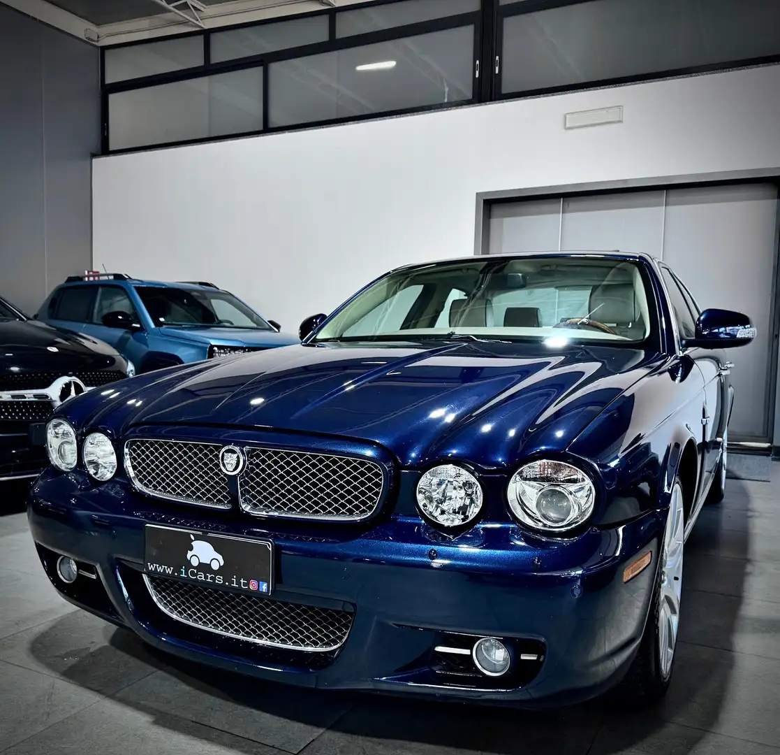 Jaguar XJ 2.7d V6 207CV Sovereign Bleu - 2