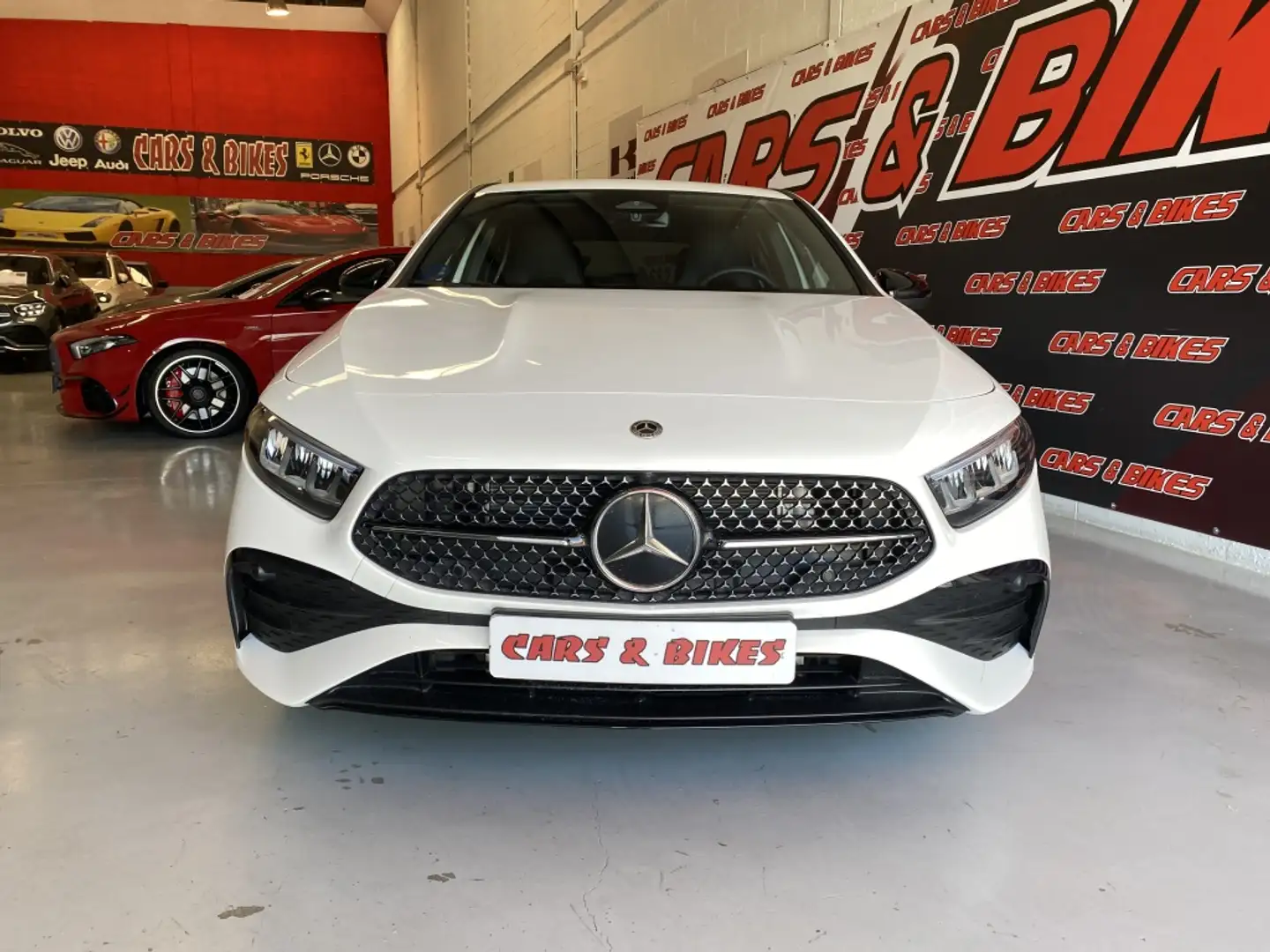 Mercedes-Benz A 250 250e Progressive Line Advanced 8G-DCT Weiß - 1