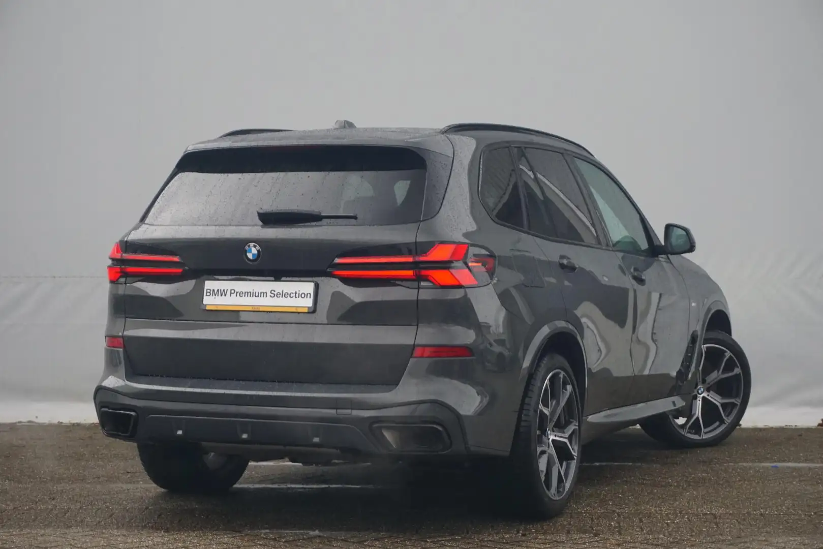 BMW X5 xDrive30d M Sport Pro / Travel Pack / Comfort Acce Grijs - 2