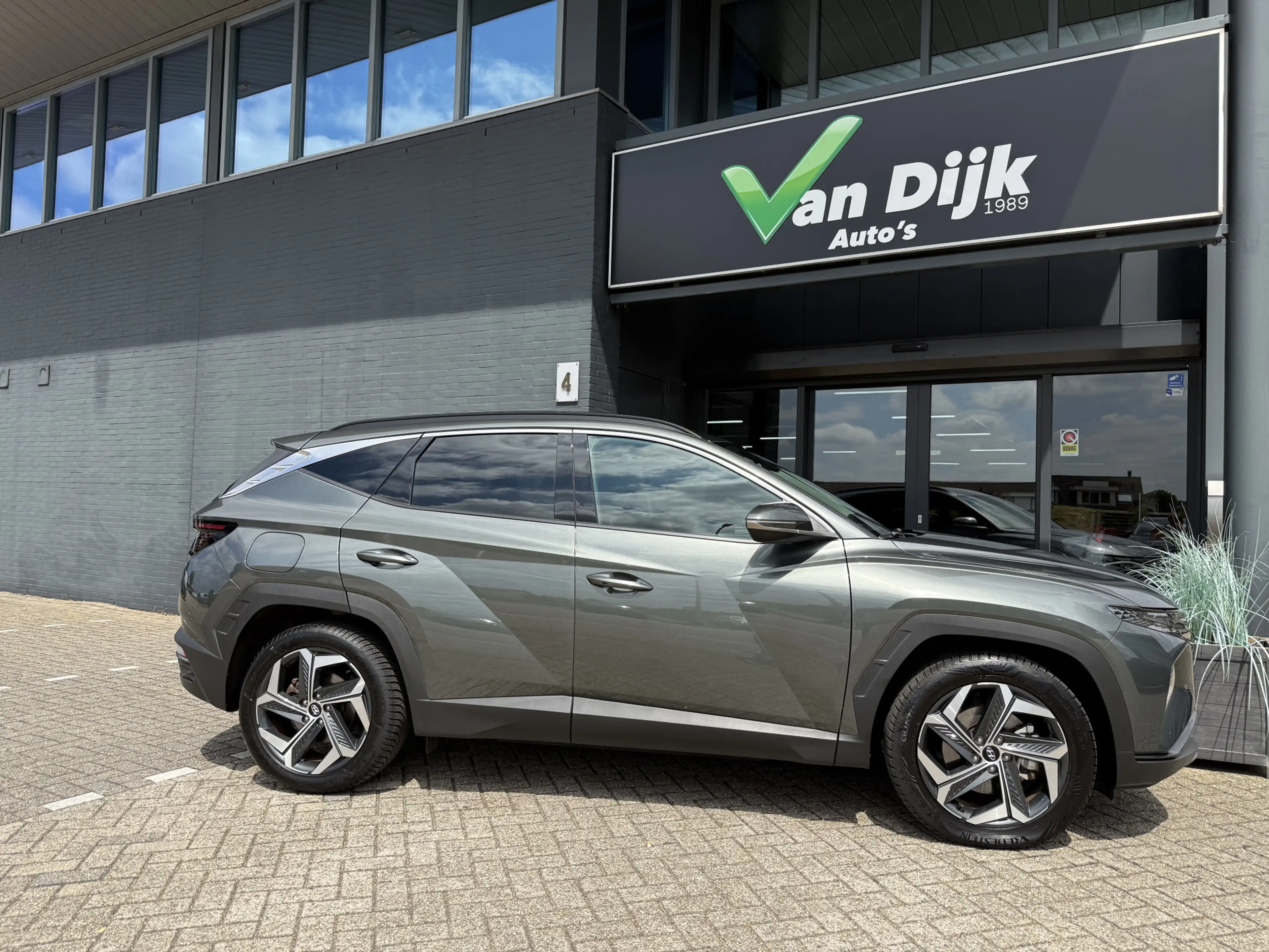 Hyundai TUCSON 1.6 T-GDI PHEV 4WD Navi Camera Leer Krell — photo 5