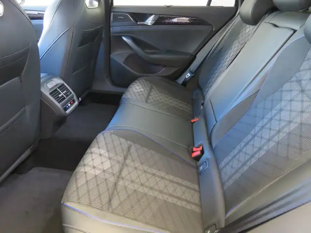 Volkswagen Passat Variant Sport TDI DSG Ansicht 9