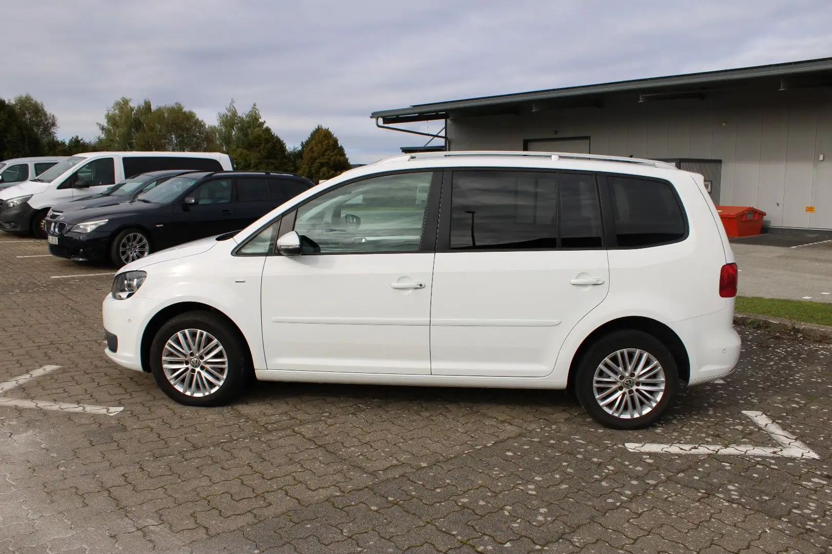 Volkswagen Touran 1.4 TSI Cup*KLIMA*STEUERKETTENSATZ NEU* Weiß - 2