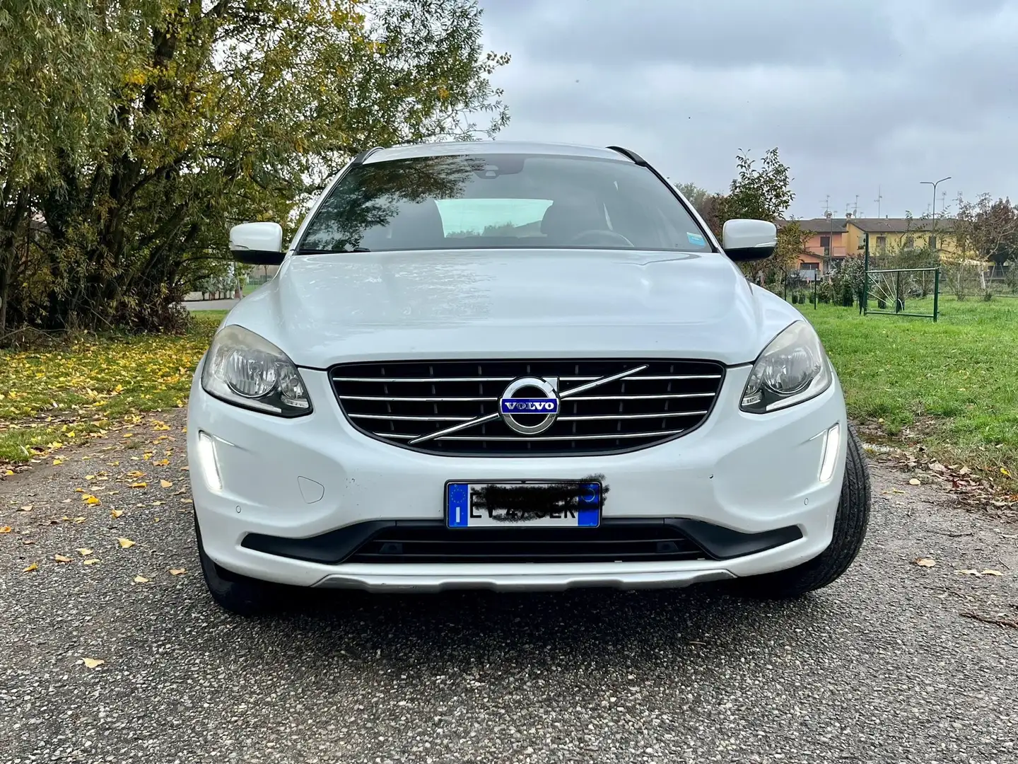 Volvo XC60 XC60 2.0 d4 (d3) Summum geartronic Bianco - 2
