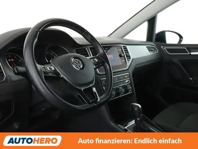 Volkswagen Golf view 11