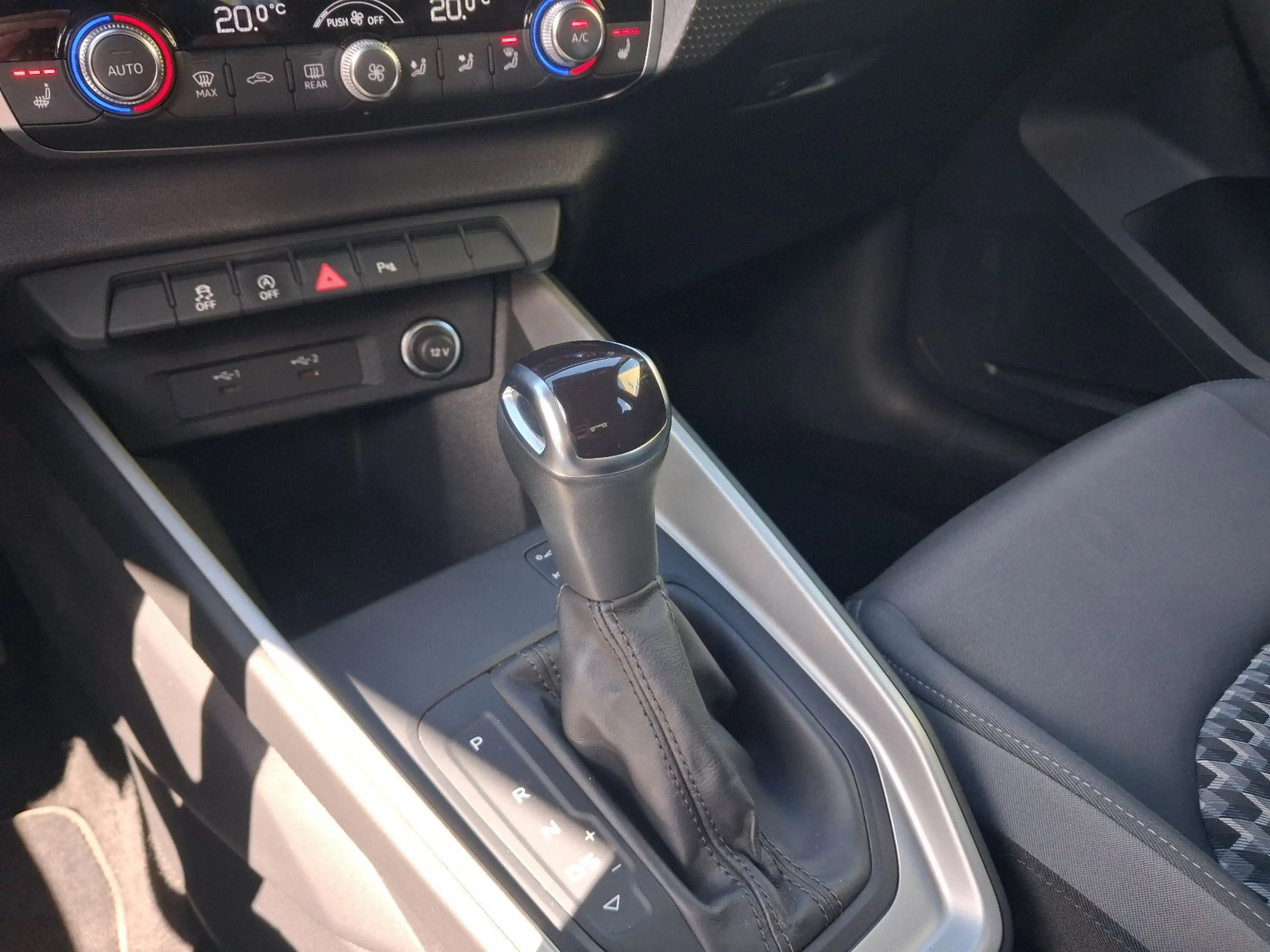 Audi A1 Spb. 30 TFSI S-tronic NAVI+VIRTUAL+1.HAND — photo 11