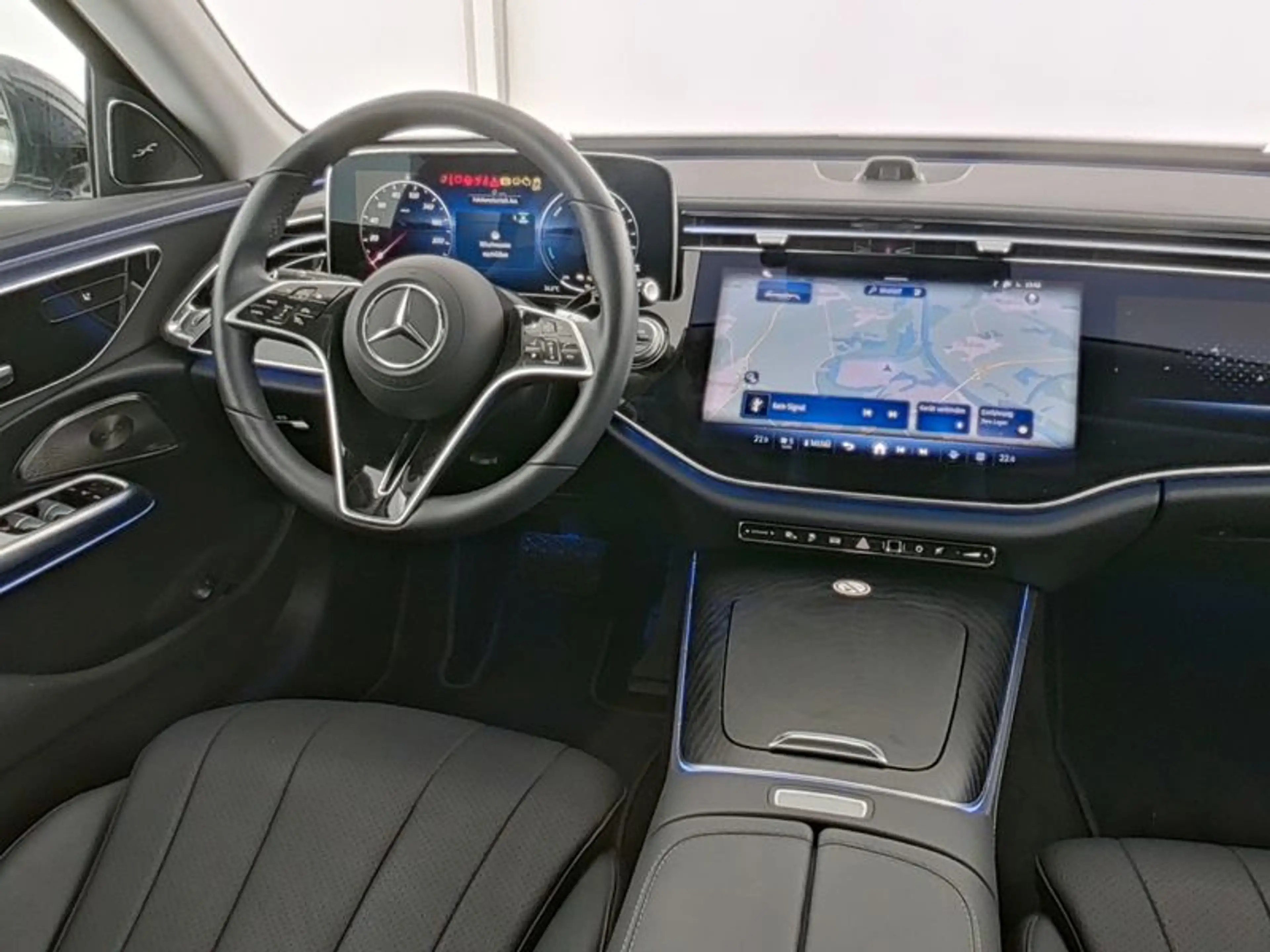 Mercedes-Benz E 300 e T Avantgarde/Super/Burm/AHK/Fahrassist+ — photo 7