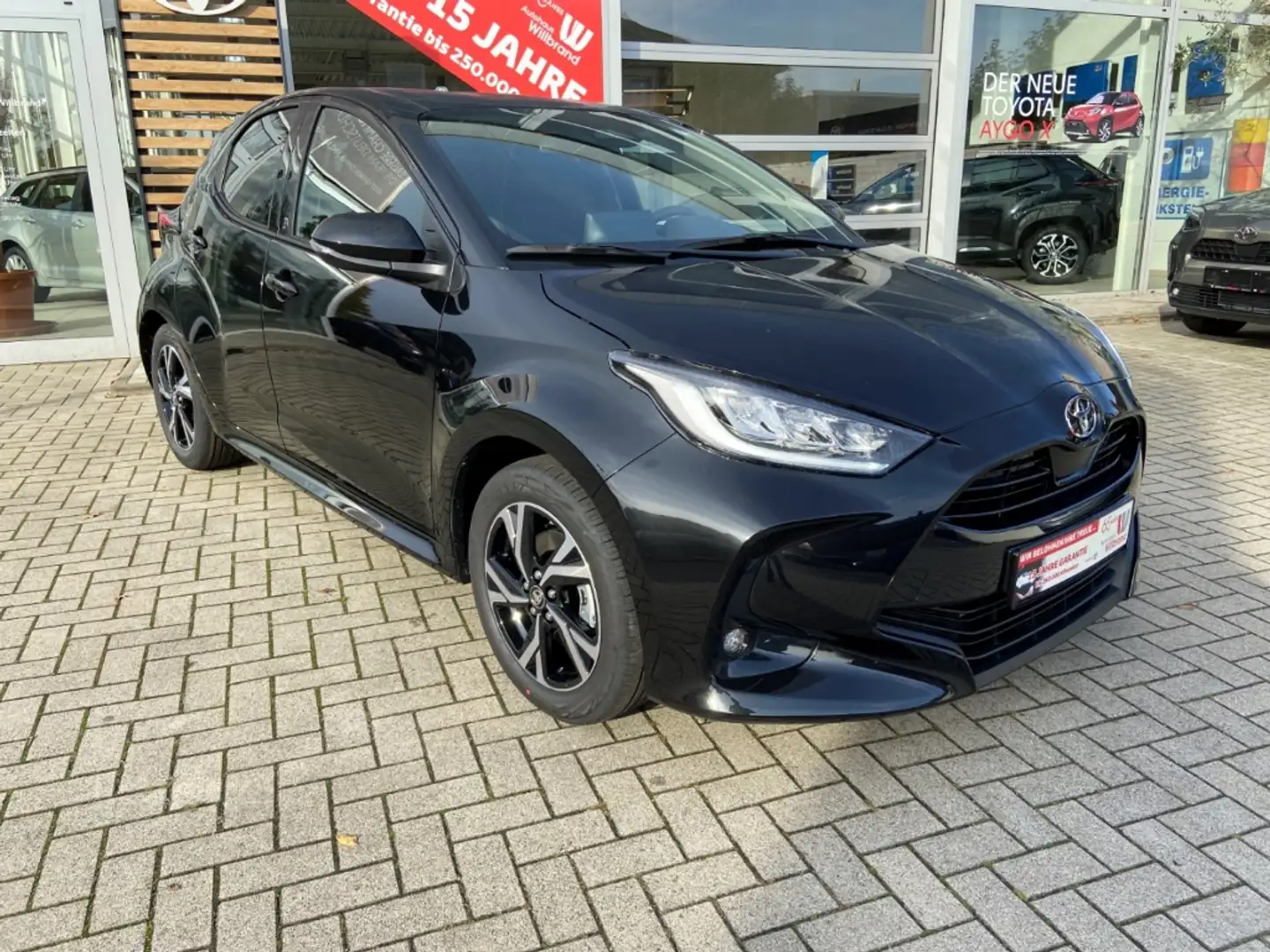 Toyota Yaris Hybrid Team D 1,99 % Apple CarPlay Winter Digitale Negro - 1