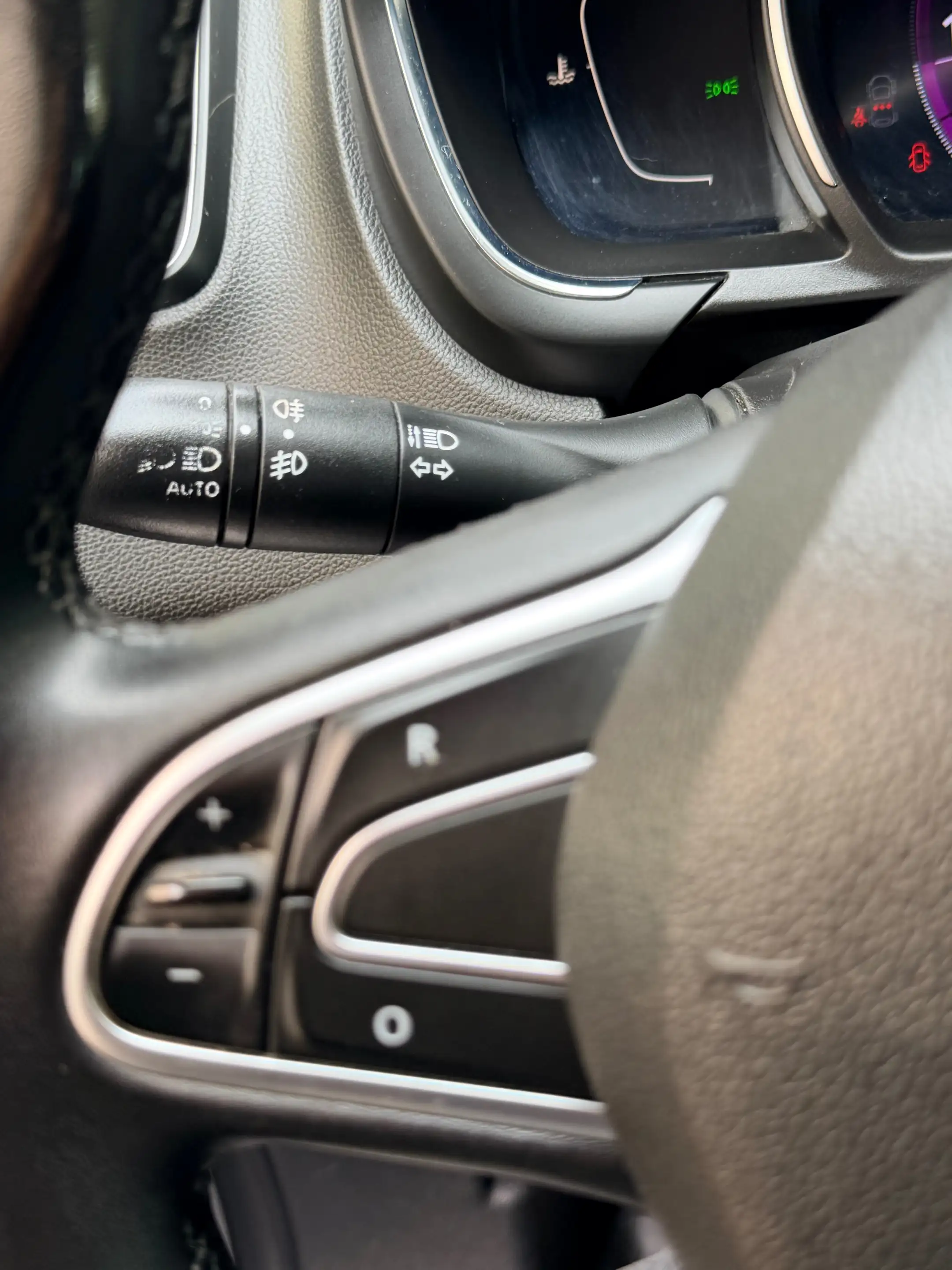 Renault Scenic 1.7 Blue dCi Limited // KEYLESS CRUISE CAMERA // LANE ASSIST — photo 14
